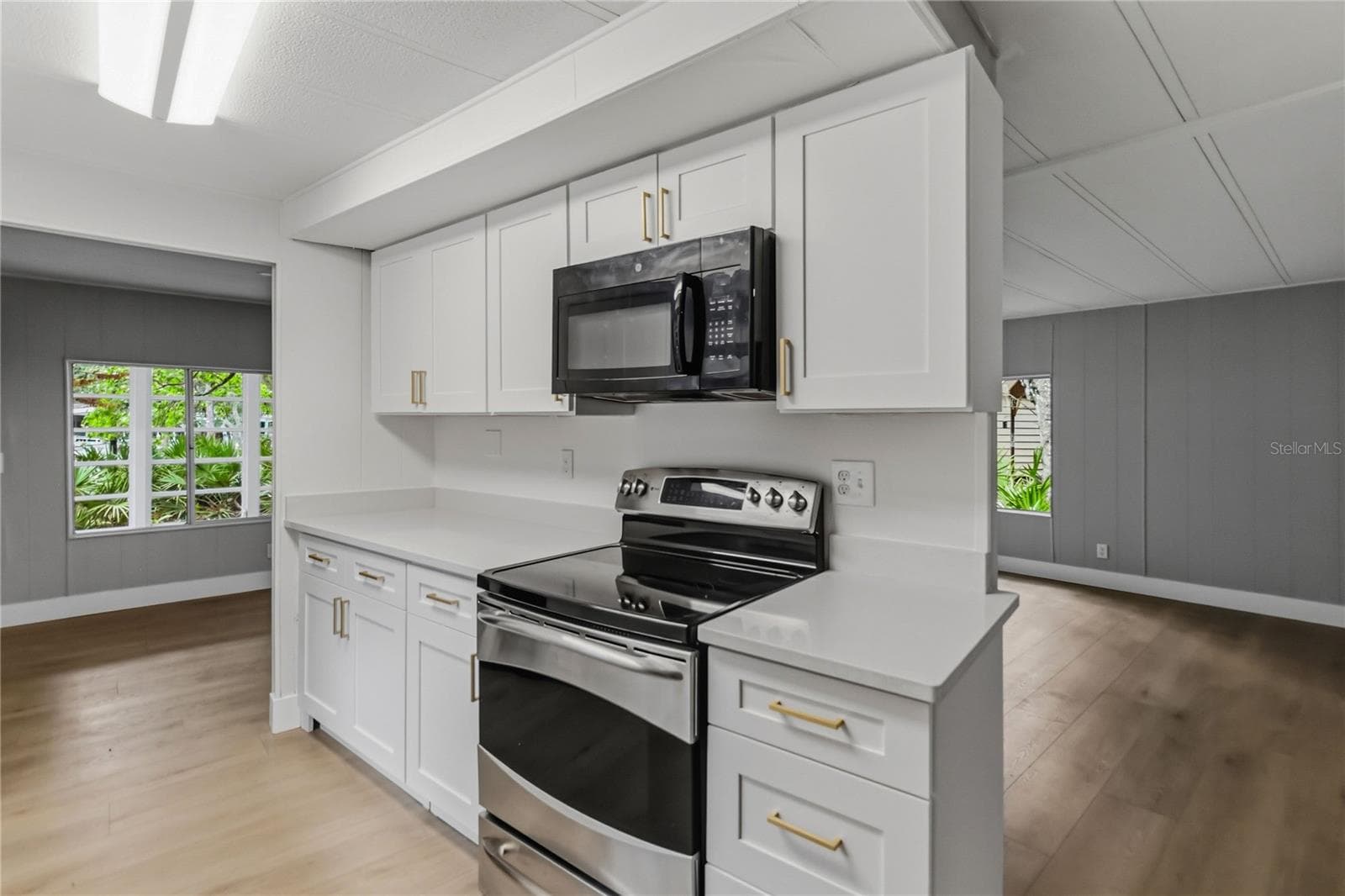 Mobile Home at 518 W PLANTATION BLVD, LAKE MARY, photo 9 of 27