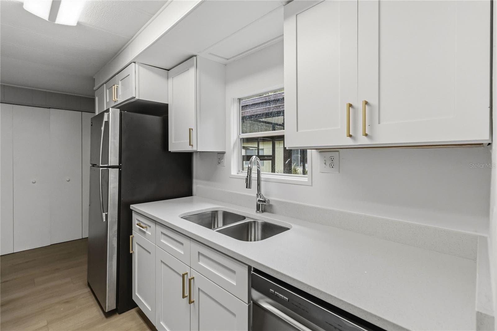 Mobile Home at 518 W PLANTATION BLVD, LAKE MARY, photo 10 of 27