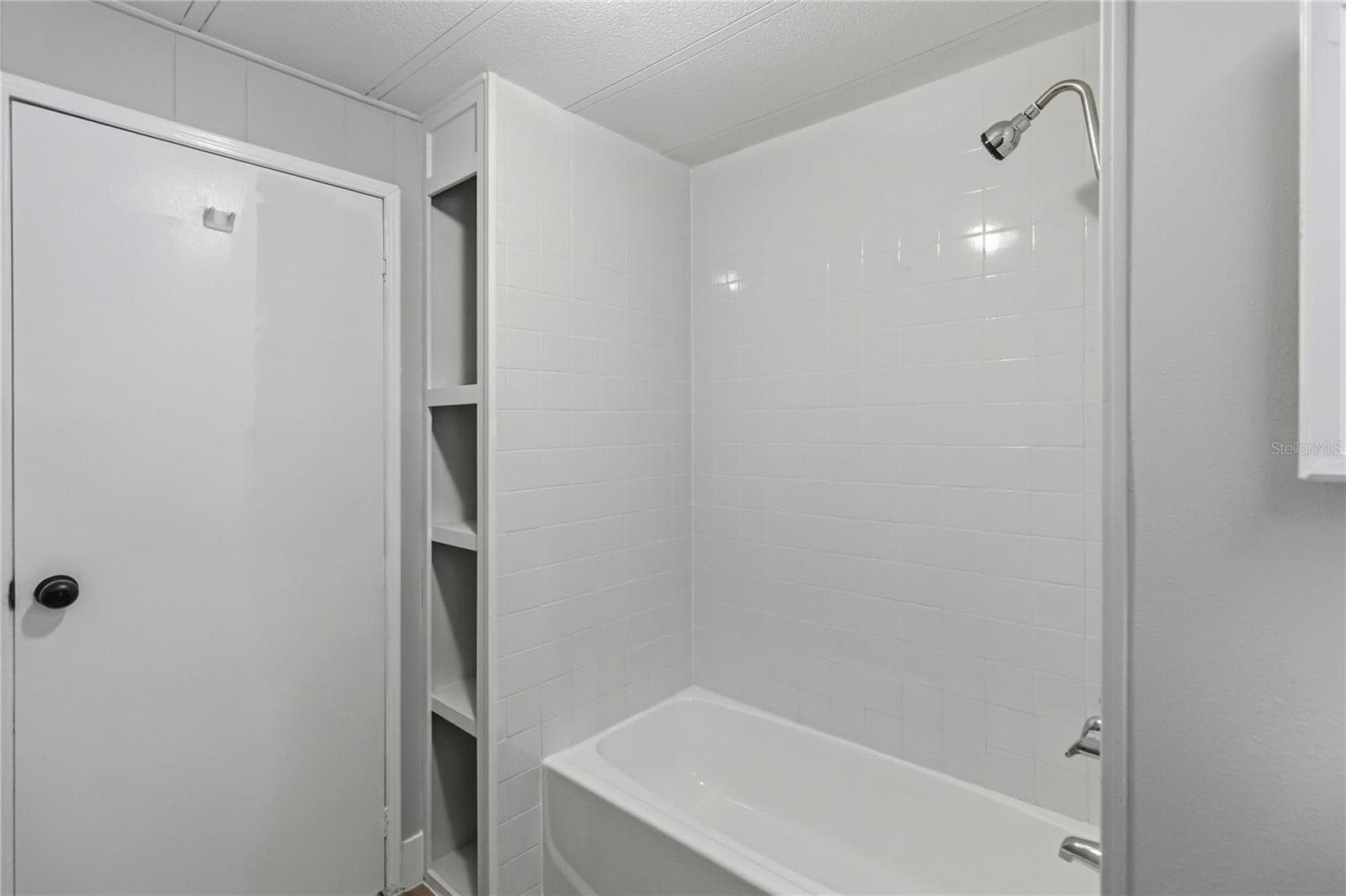 Mobile Home at 518 W PLANTATION BLVD, LAKE MARY, photo 13 of 27