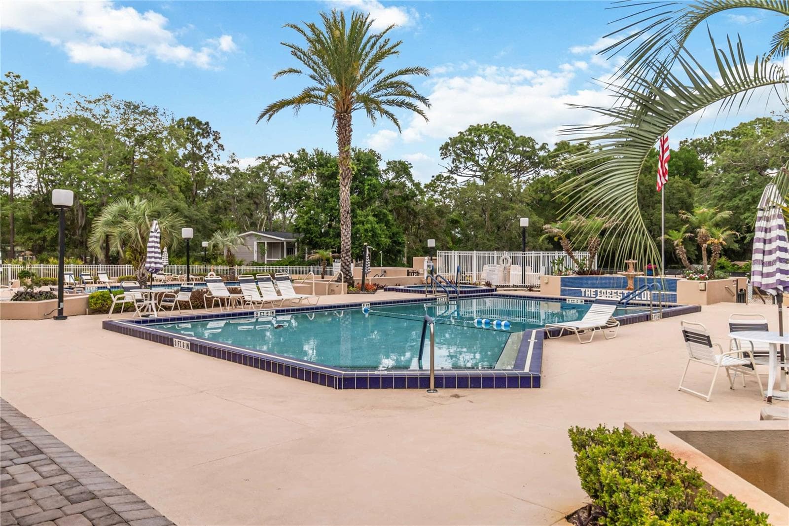 Mobile Home at 518 W PLANTATION BLVD, LAKE MARY, photo 24 of 27