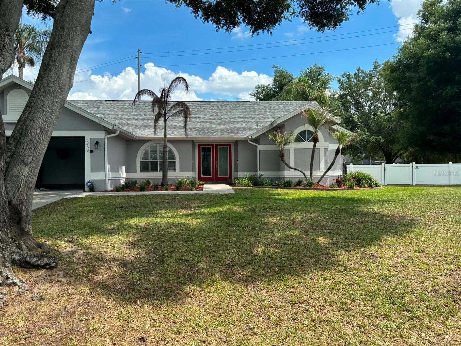 Front exterior - 5358 MONTSERRAT DR, LAKELAND