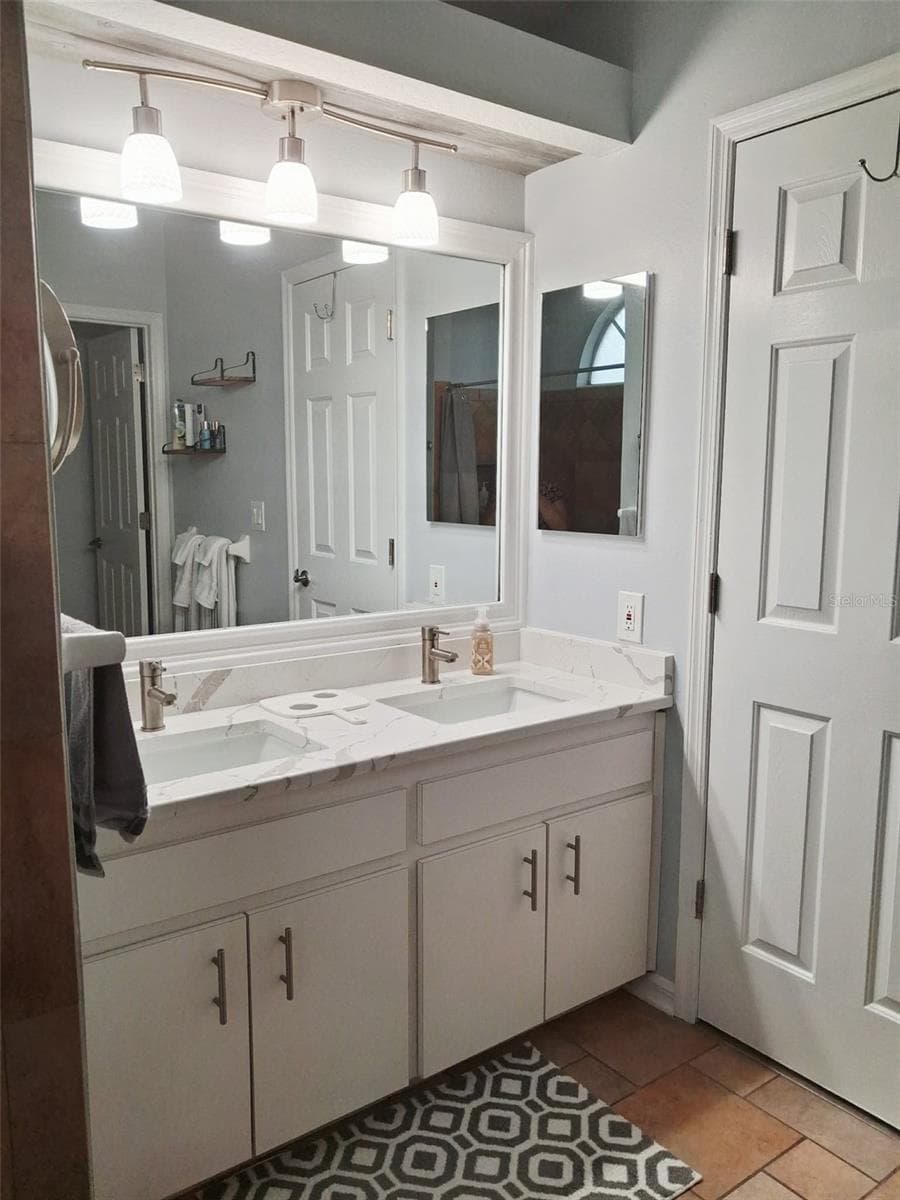 Single Family Residence at 5358 MONTSERRAT DR, LAKELAND, photo 17 of 29