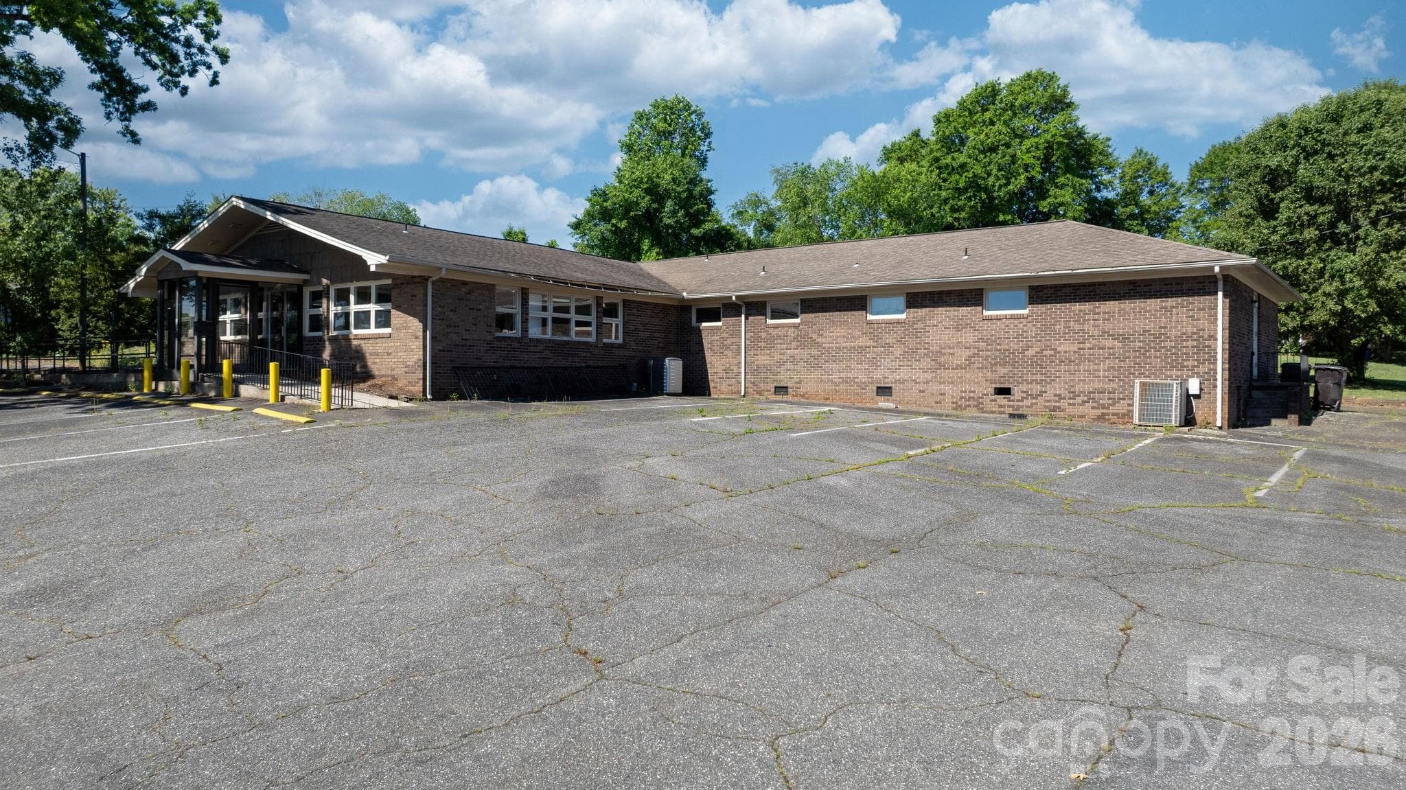 Medical at 304 S Main Street, Morganton, photo 2 of 42