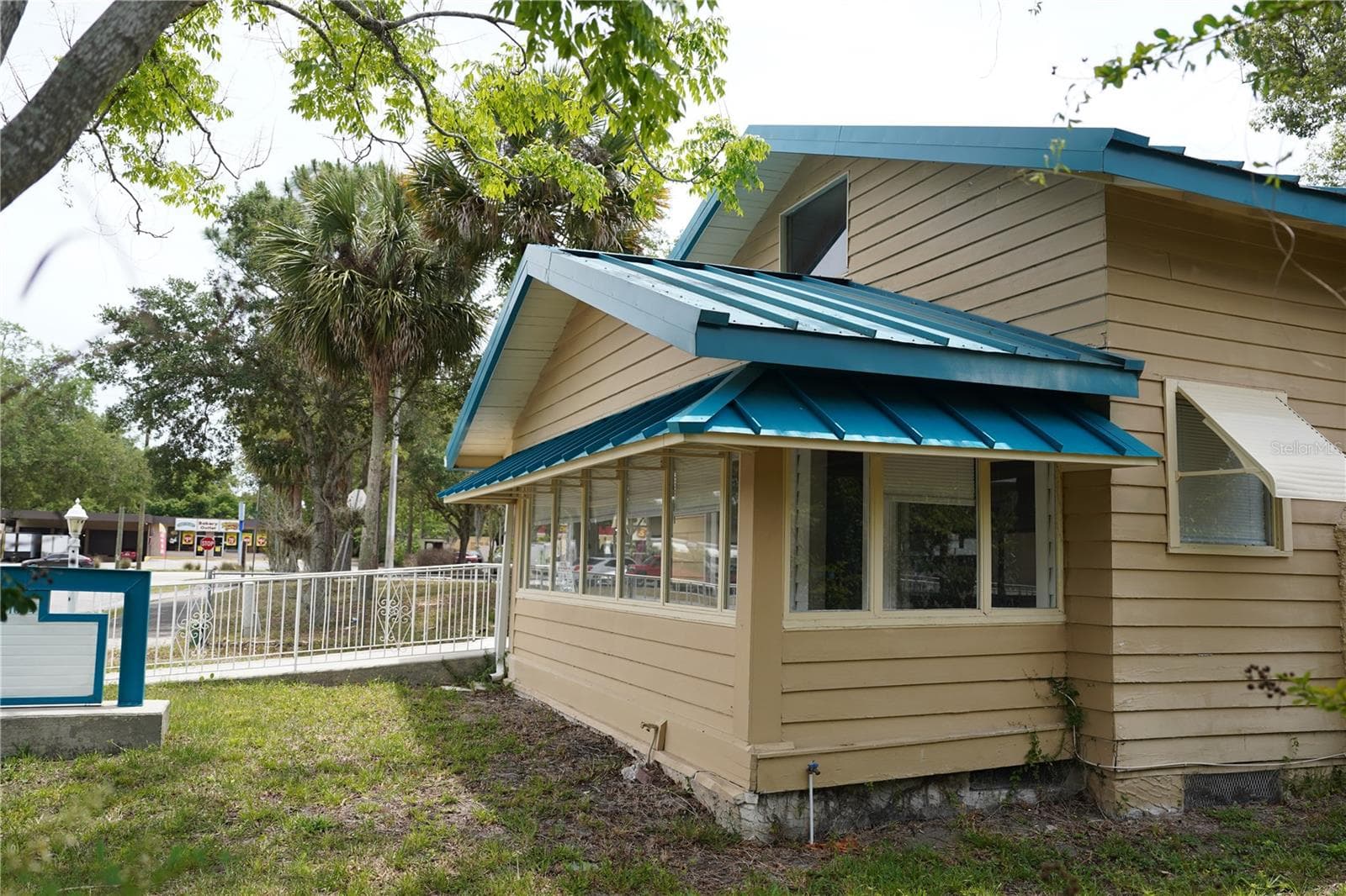 Front Yard - 1004 TALTON AVE, DELAND