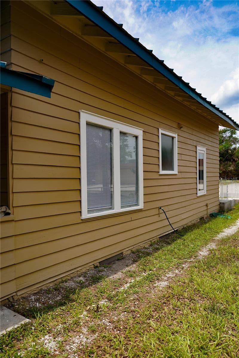 Side View - 1004 TALTON AVE, DELAND