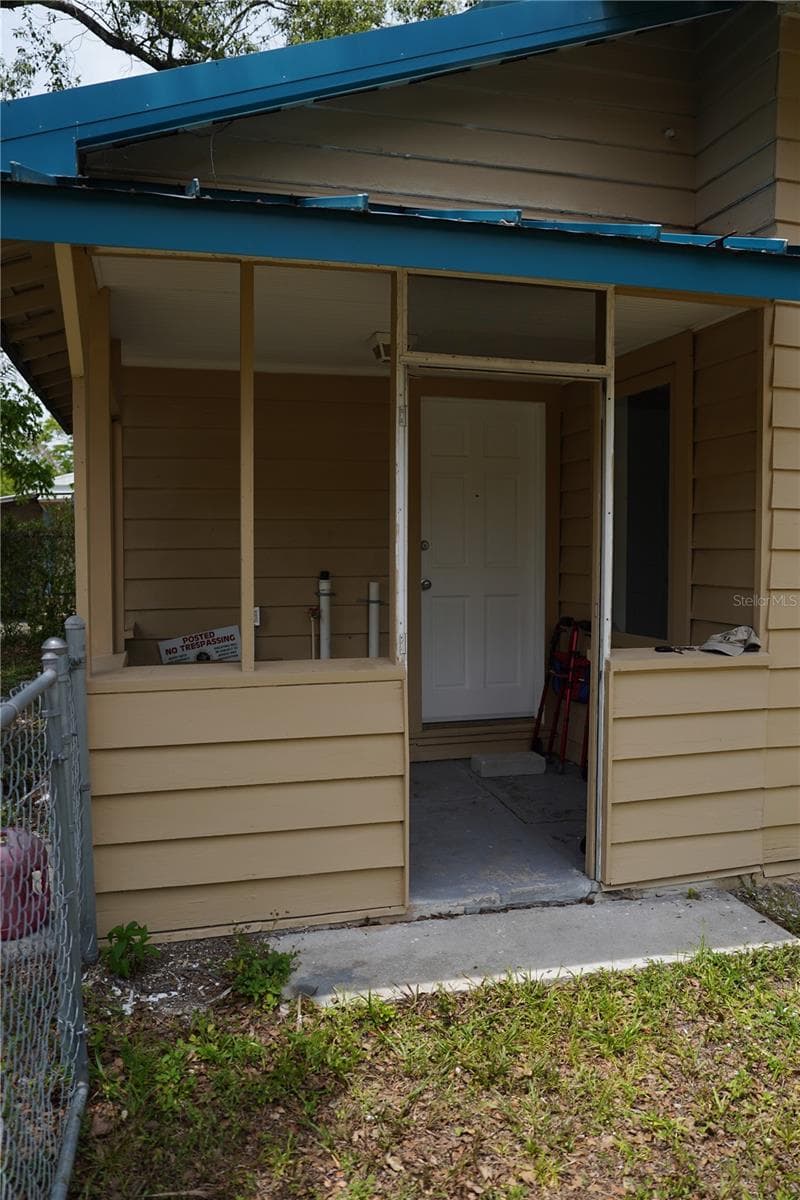 Back Porch / Washer Dryer Hook Up - 1004 TALTON AVE, DELAND