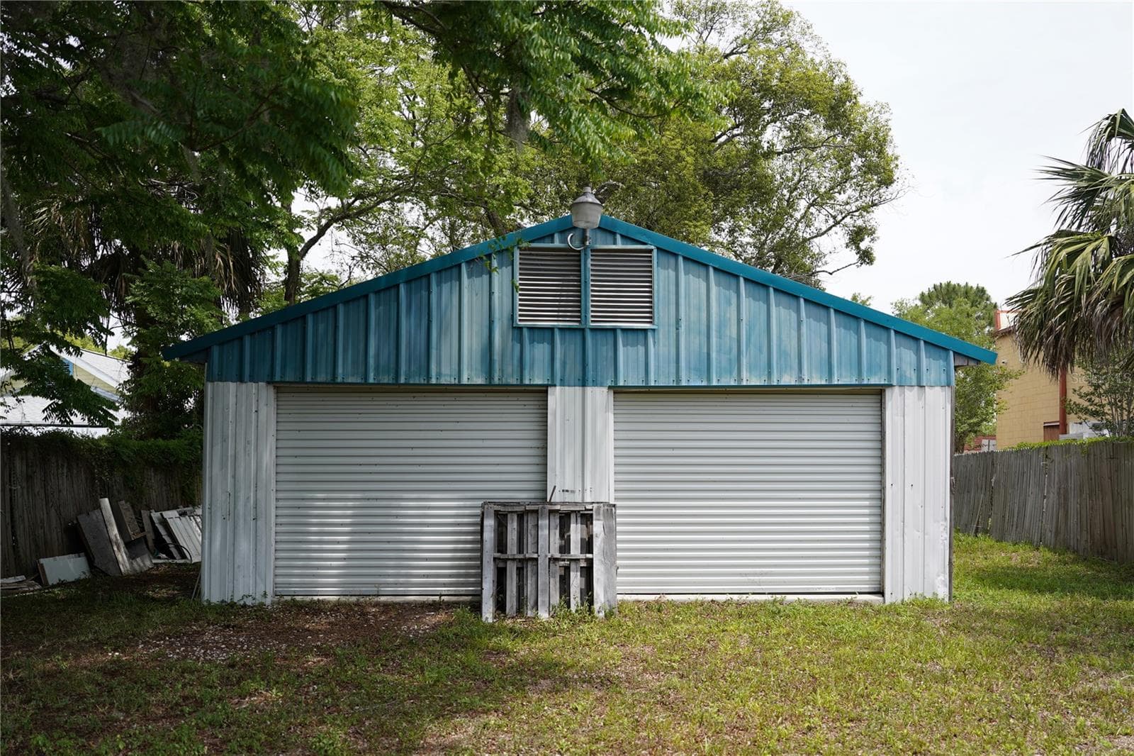 Roll Up doors - 1004 TALTON AVE, DELAND