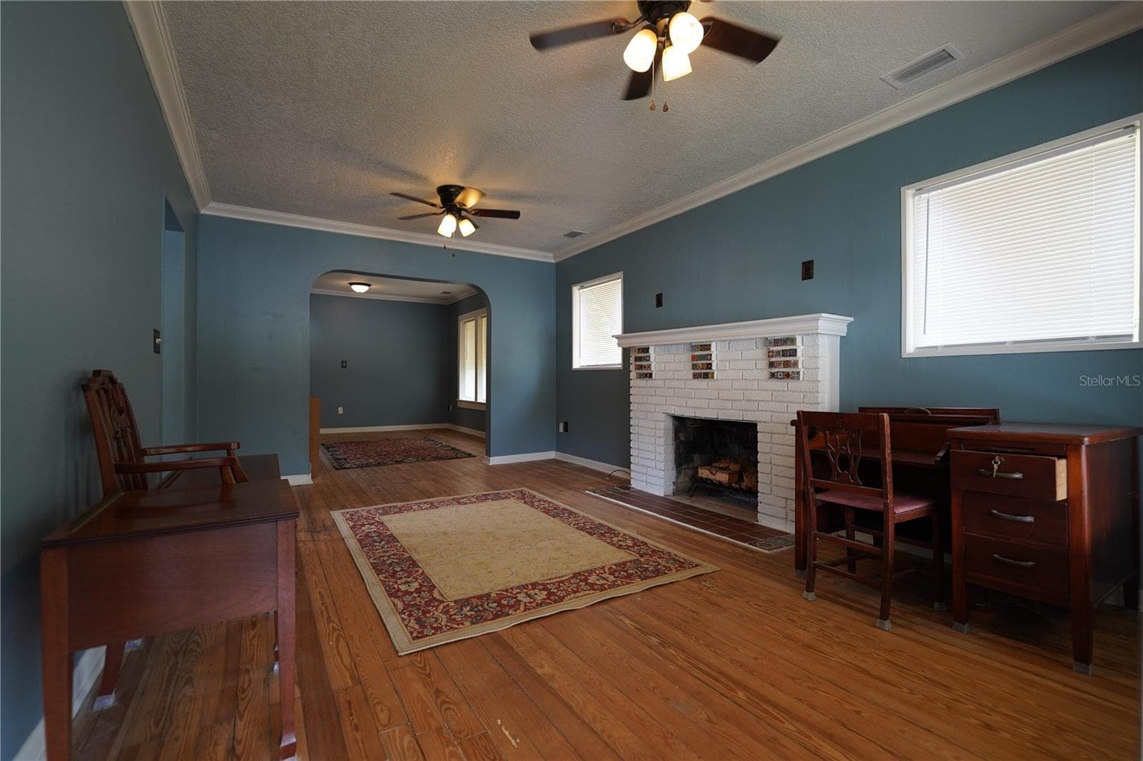 Crown Molding - 1004 TALTON AVE, DELAND