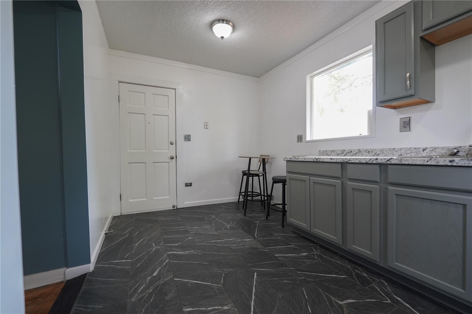 Kitchenet - 1004 TALTON AVE, DELAND