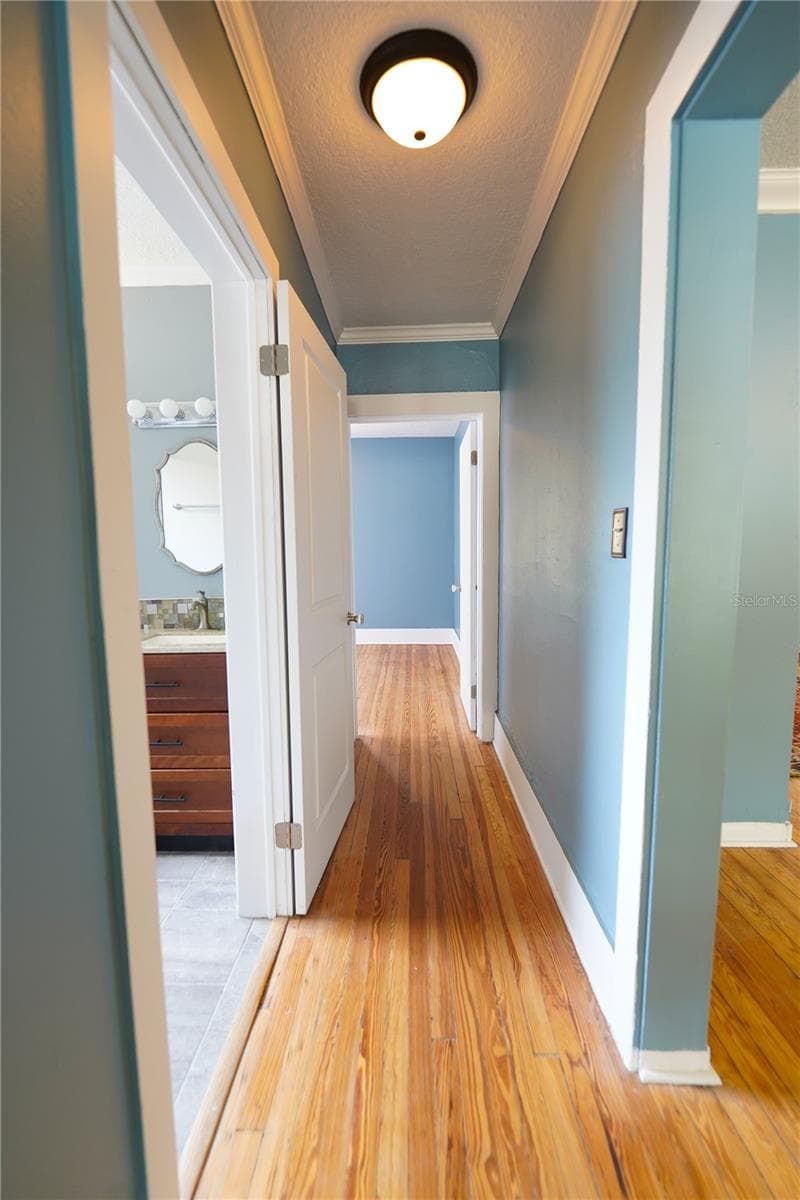 Hallway - 1004 TALTON AVE, DELAND
