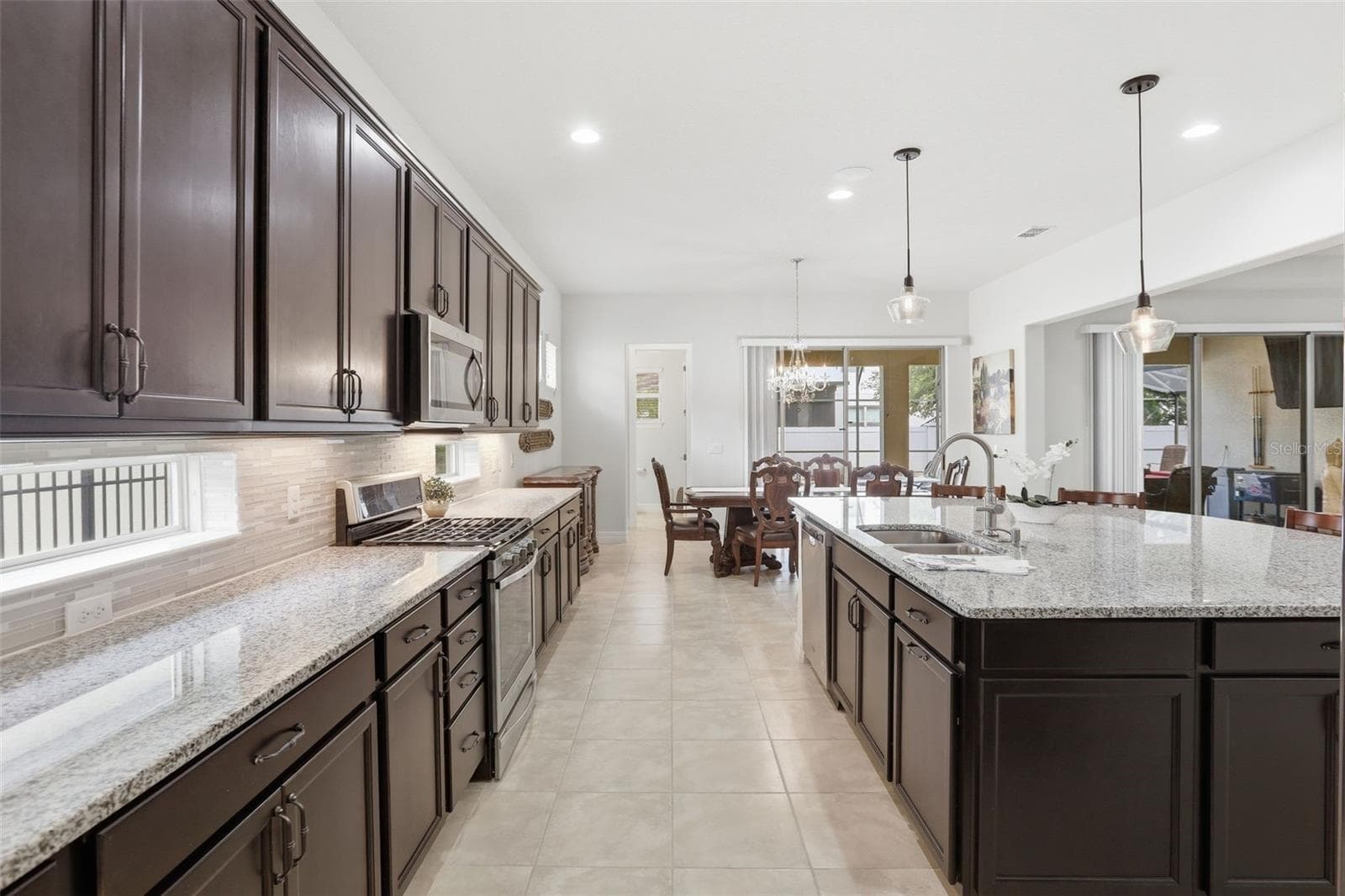 Single Family Residence at 10902 CITRON OAKS DR, ORLANDO, photo 11 of 85