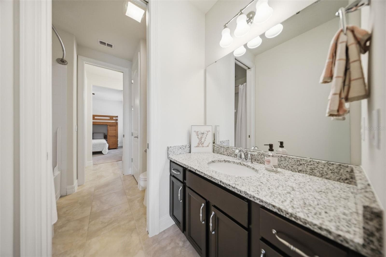 Single Family Residence at 10902 CITRON OAKS DR, ORLANDO, photo 56 of 85