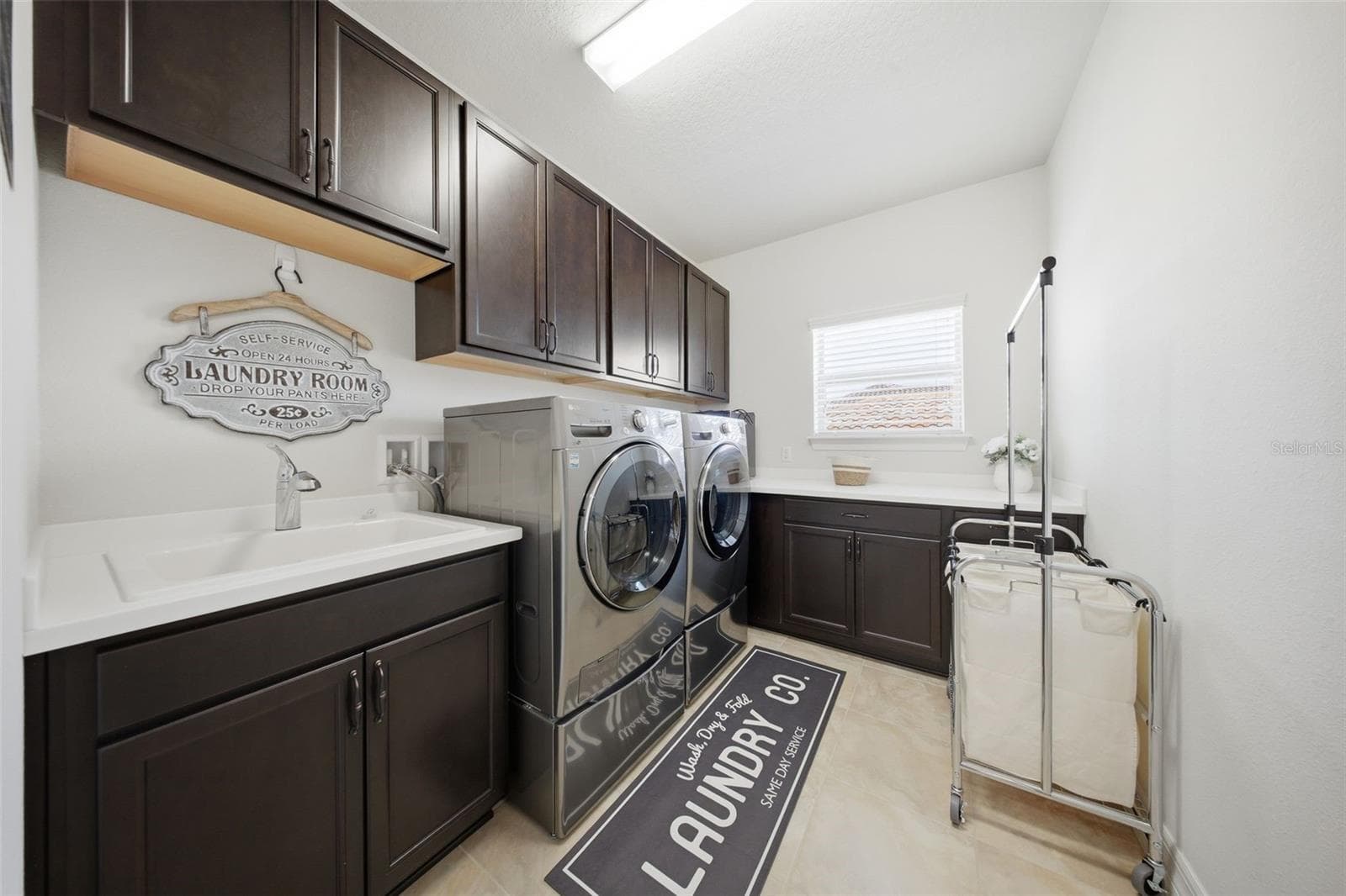 Single Family Residence at 10902 CITRON OAKS DR, ORLANDO, photo 59 of 85