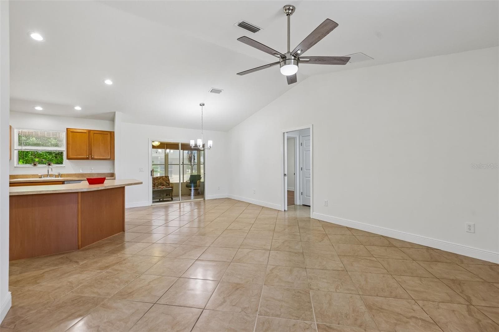 Living Room - 1000 KENOVA AVE, THE VILLAGES