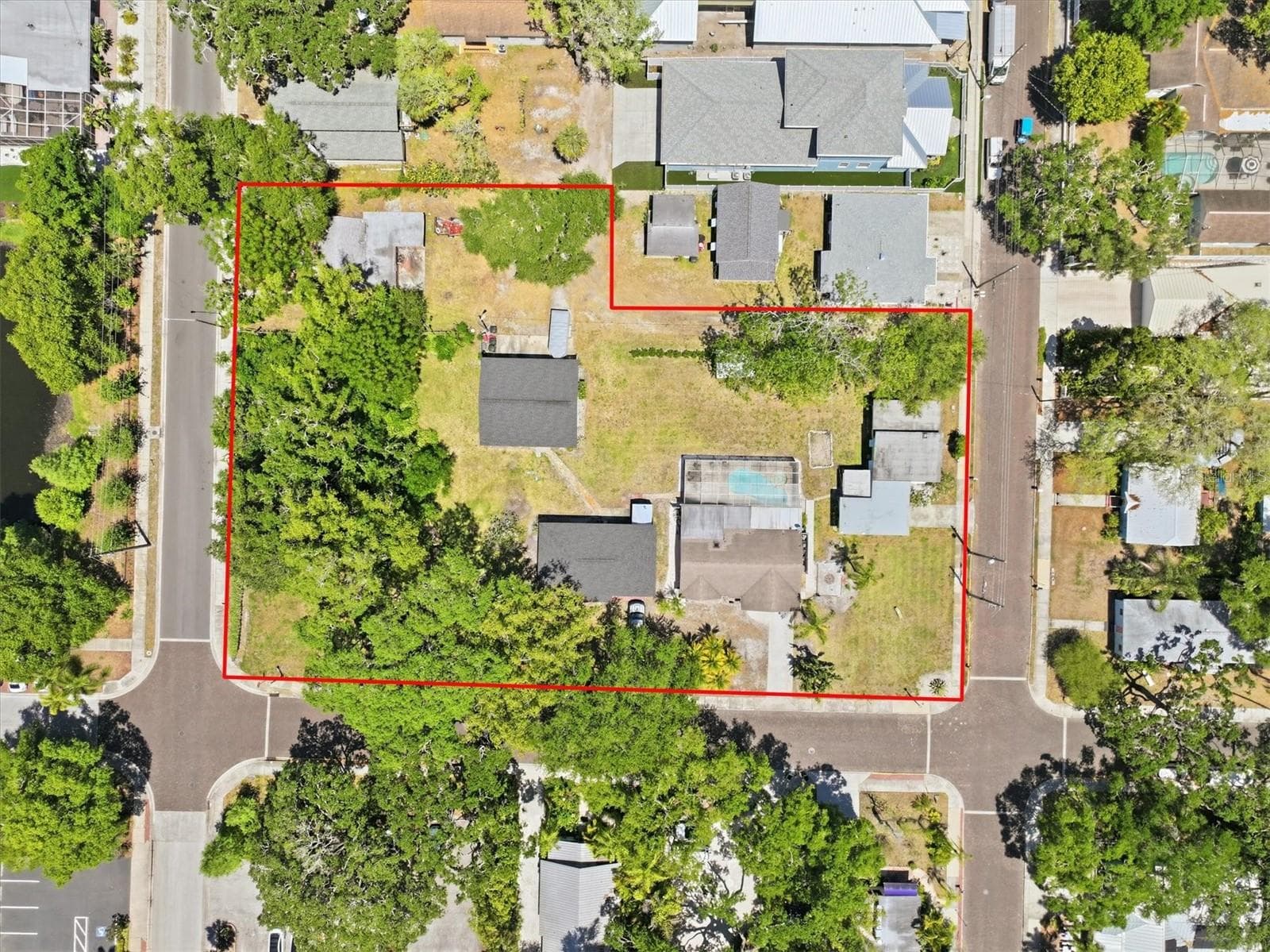 Single Family Residence at 515 2ND ST N, SAFETY HARBOR, photo 2 of 39