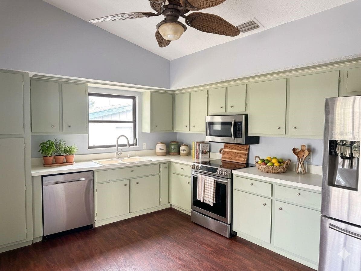 virtually staged - 21105 HIGGS DR, PORT CHARLOTTE