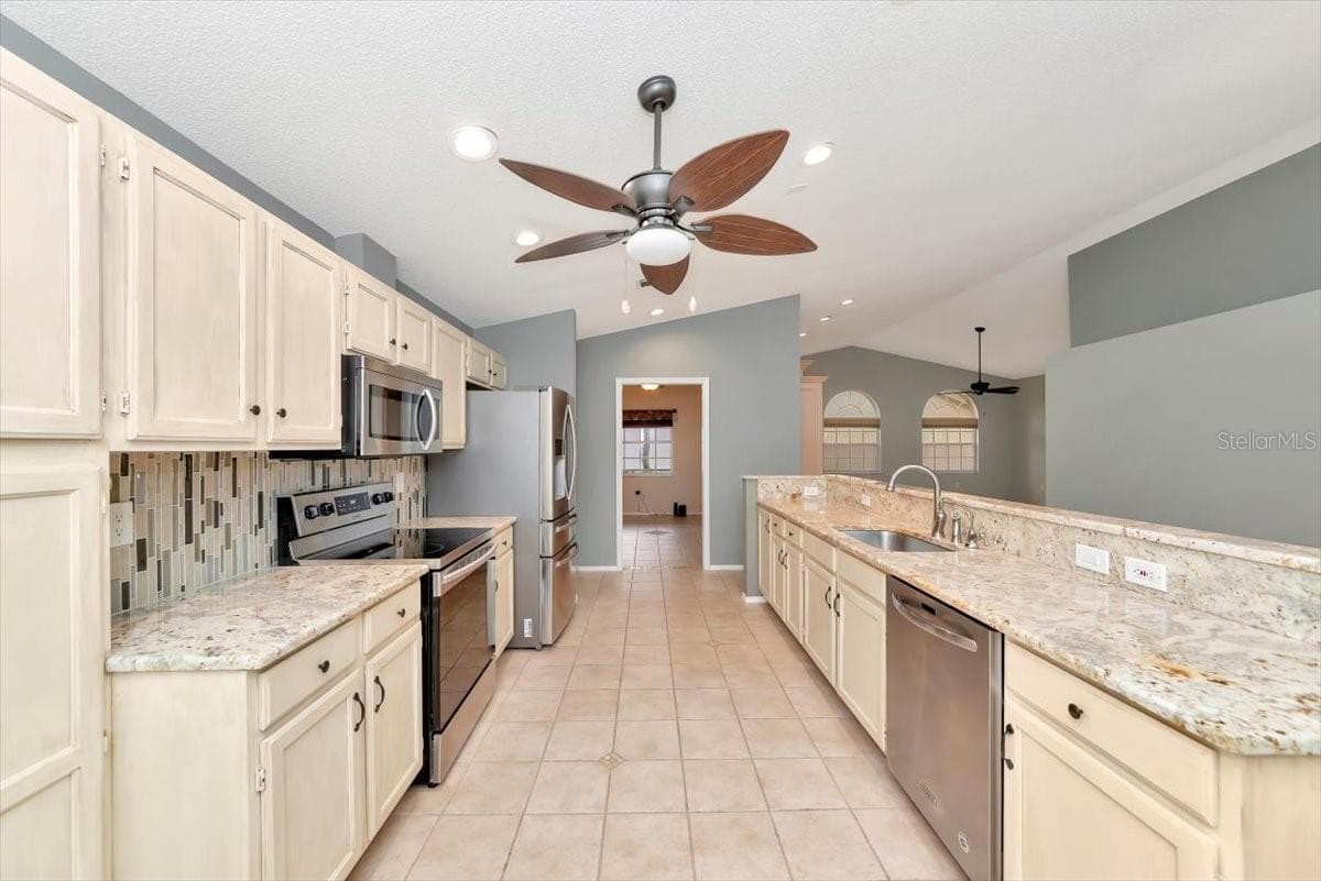 Single Family Residence at 4734 RAINTREE STREET CIR E, BRADENTON, photo 18 of 56