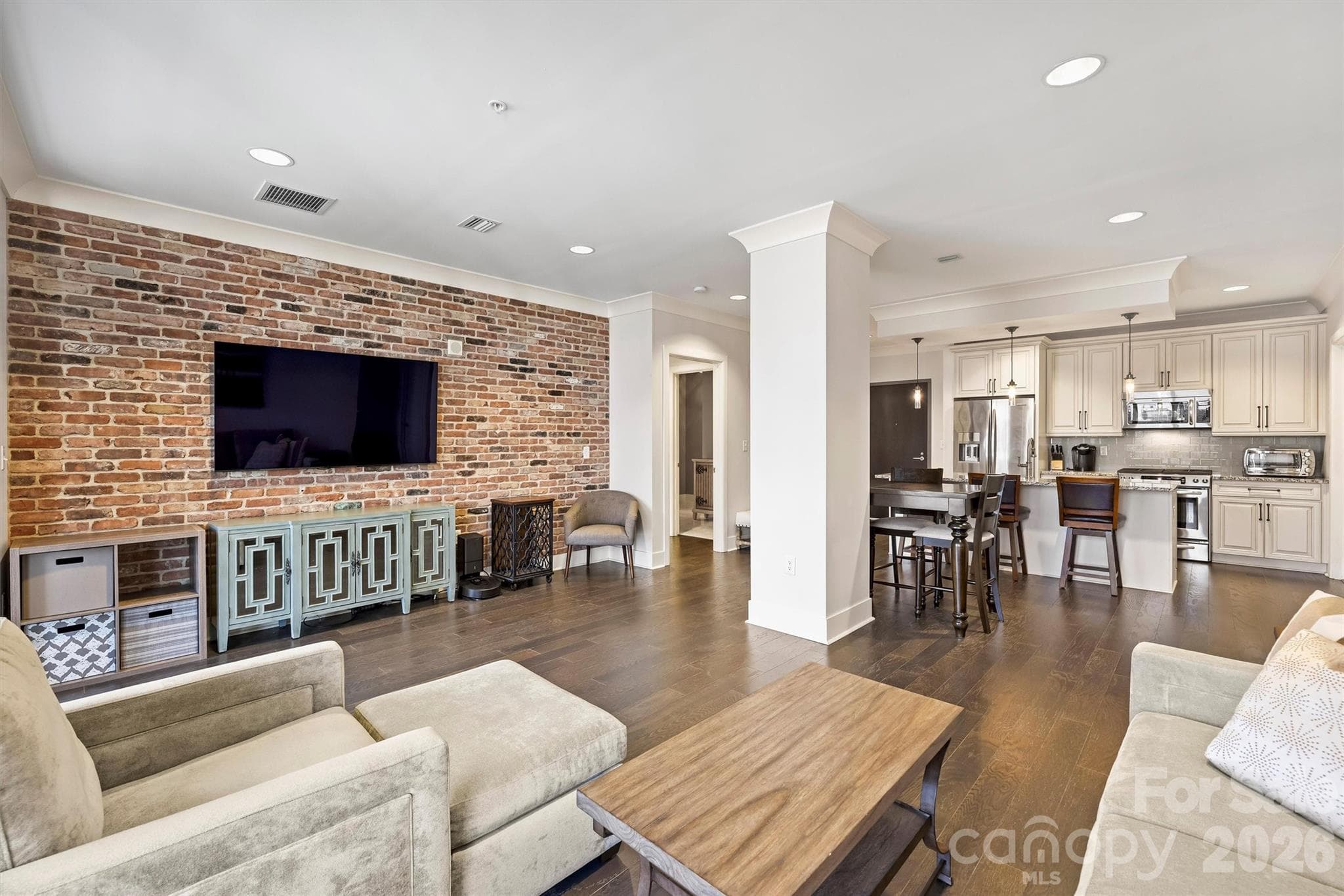 Living Room - Charlotte