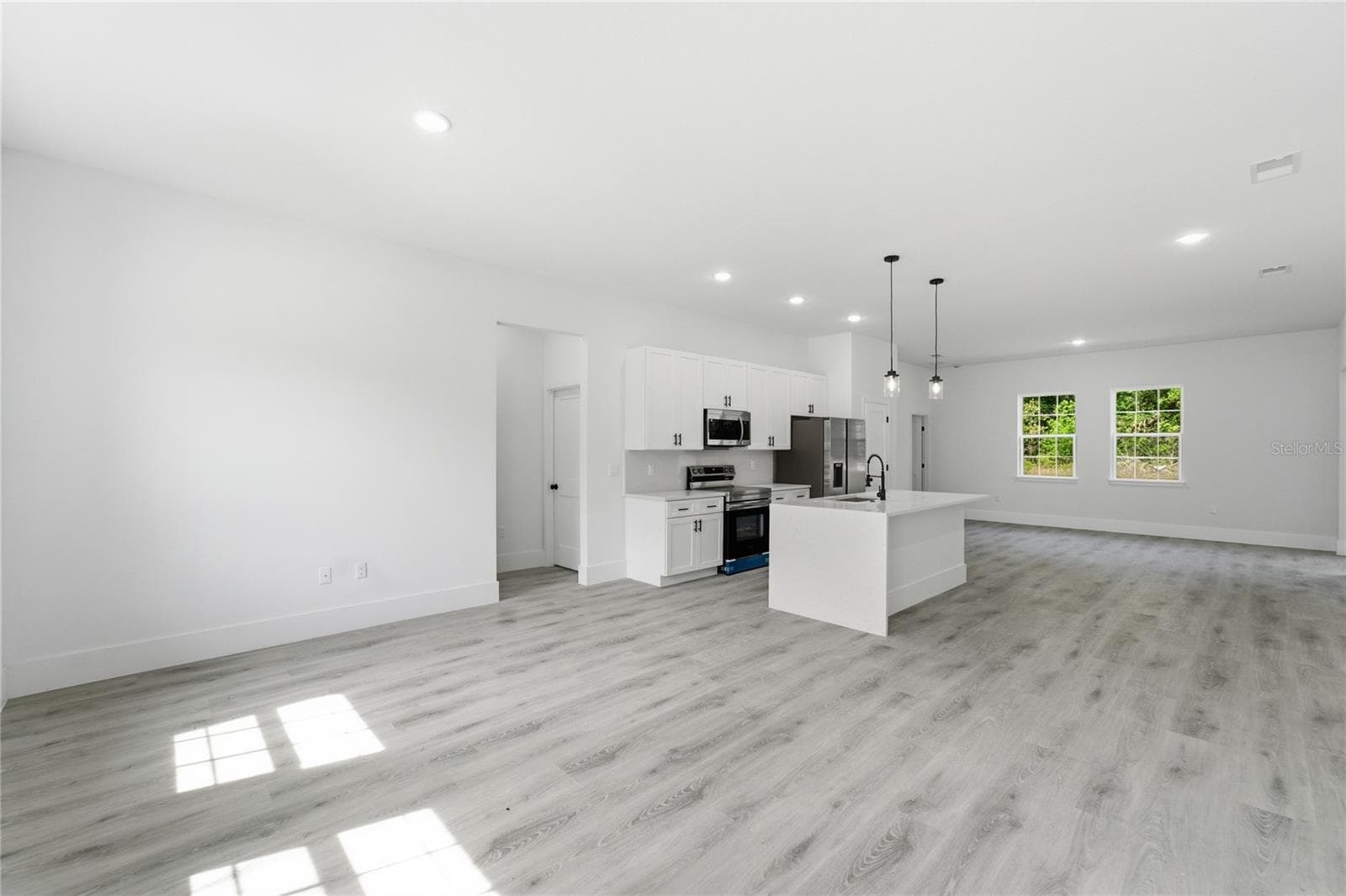Single Family Residence at 238 E CALDWELL DR, DUNNELLON, photo 2 of 39