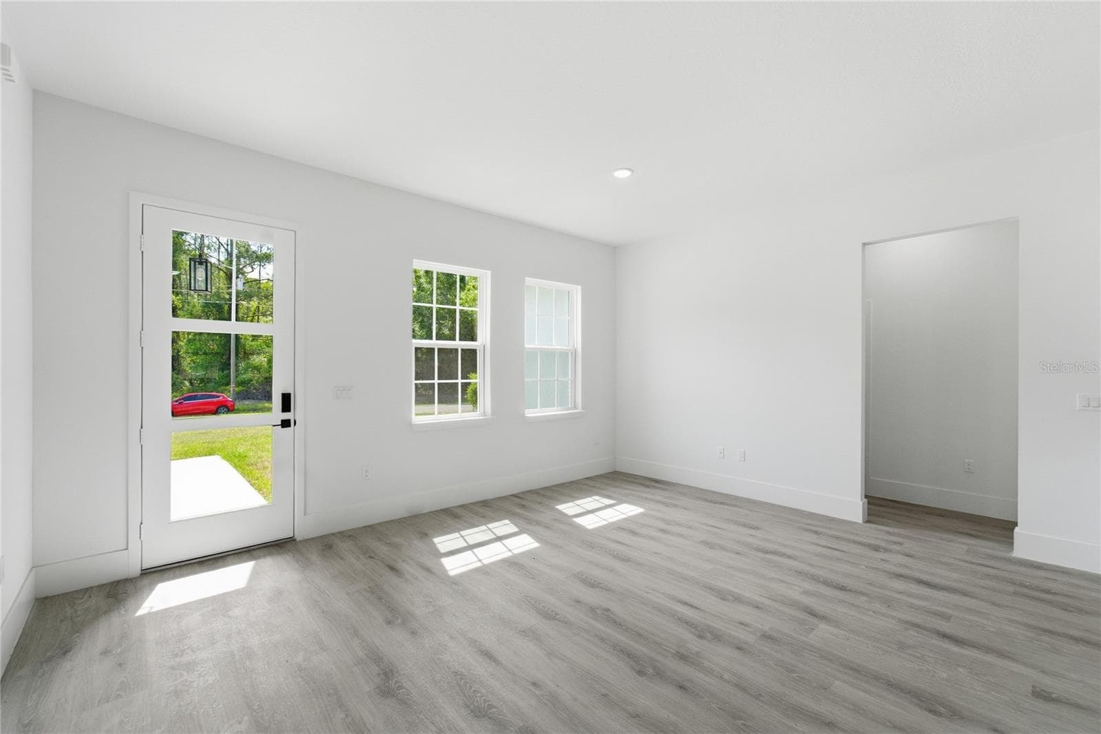 Single Family Residence at 238 E CALDWELL DR, DUNNELLON, photo 6 of 39