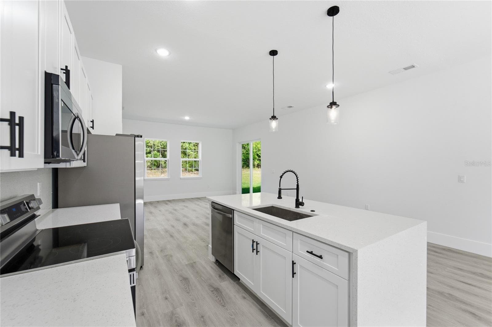 Single Family Residence at 238 E CALDWELL DR, DUNNELLON, photo 13 of 39