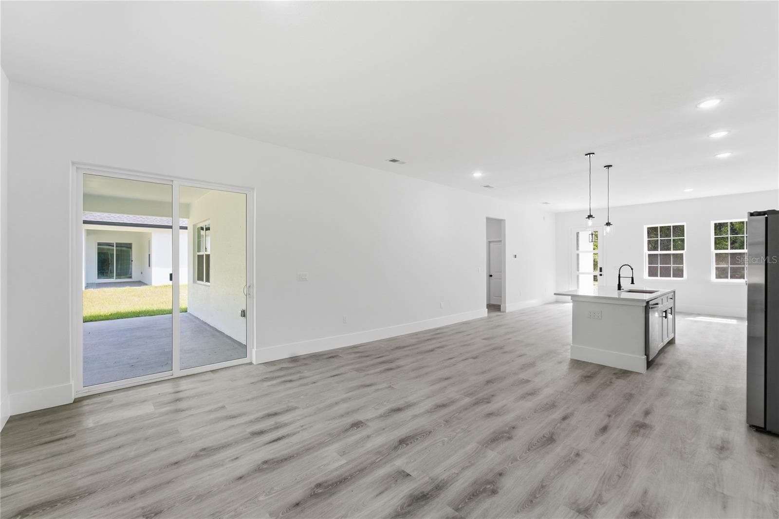 Single Family Residence at 238 E CALDWELL DR, DUNNELLON, photo 15 of 39