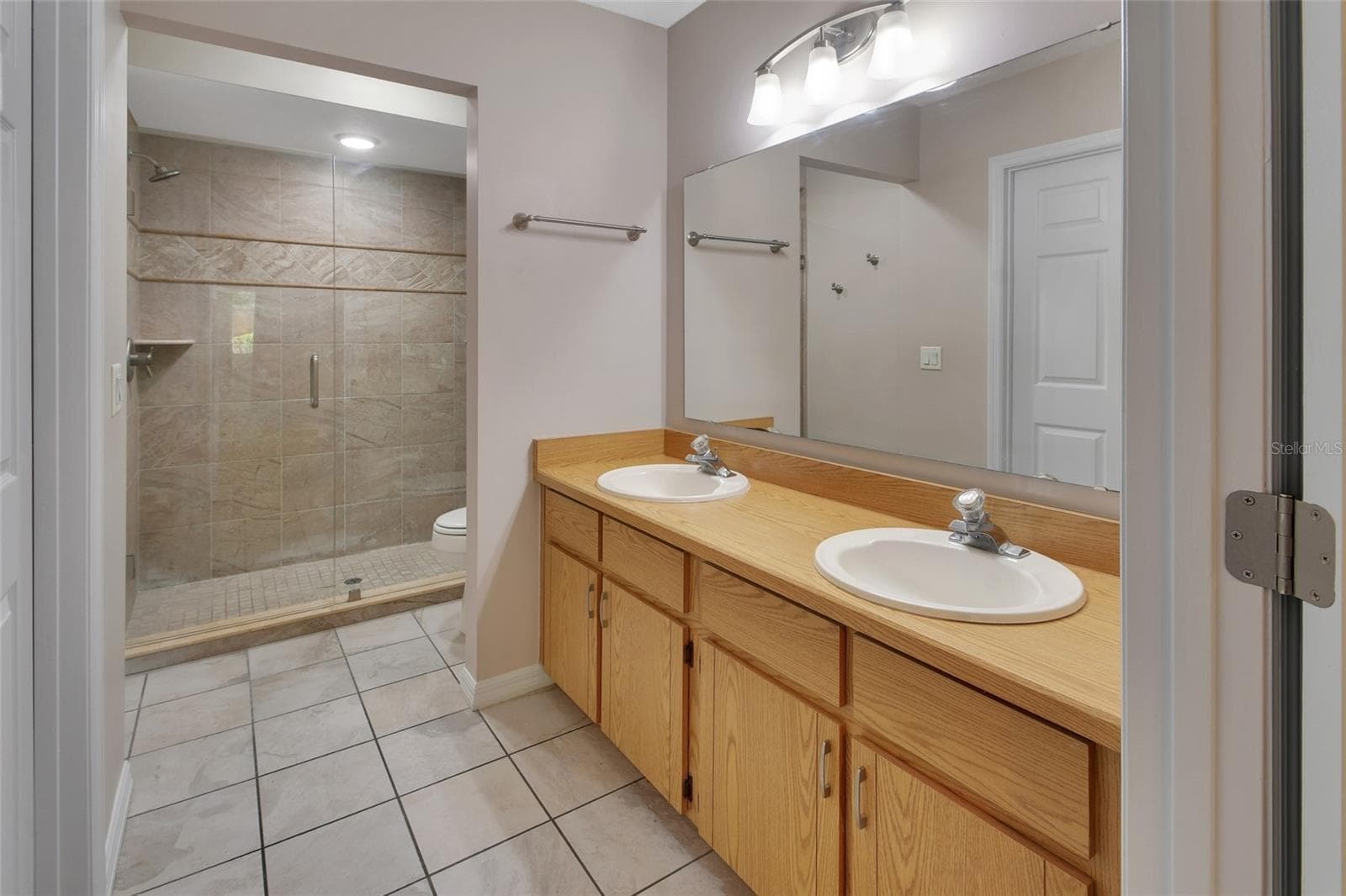Primary bathroom. - 2919 REVERE PL #2919, DELAND