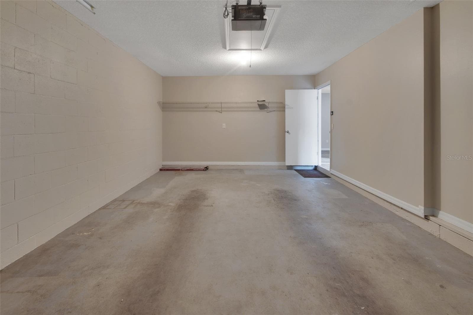 Garage - 2919 REVERE PL #2919, DELAND