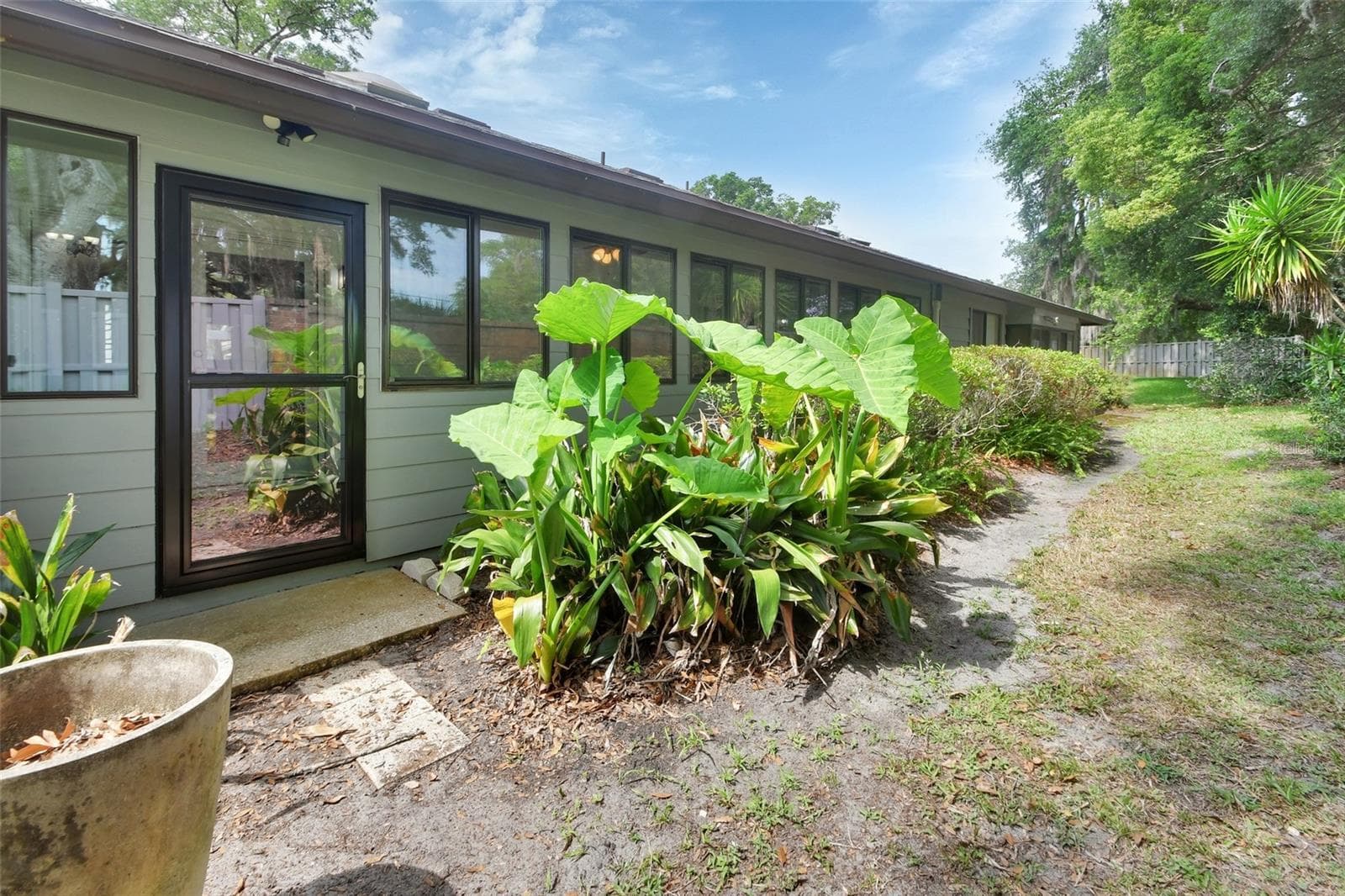Backyard. - 2919 REVERE PL #2919, DELAND