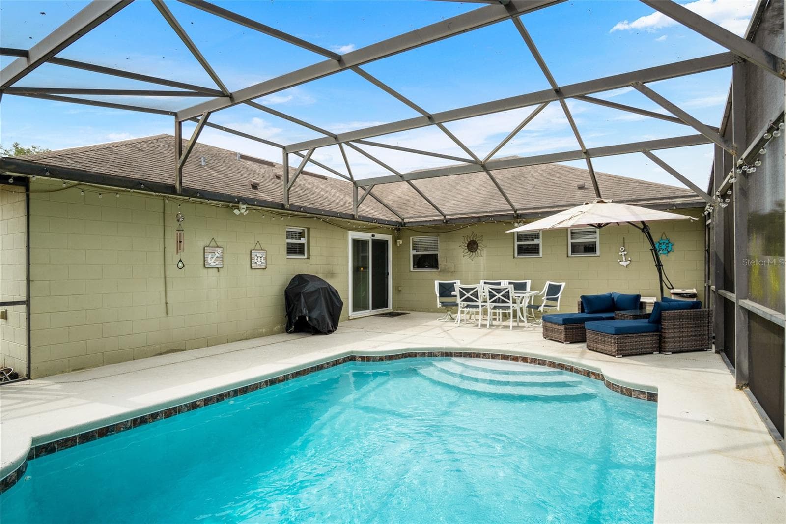 Pool/Lanai - 203 FLOUNDER PL, POINCIANA