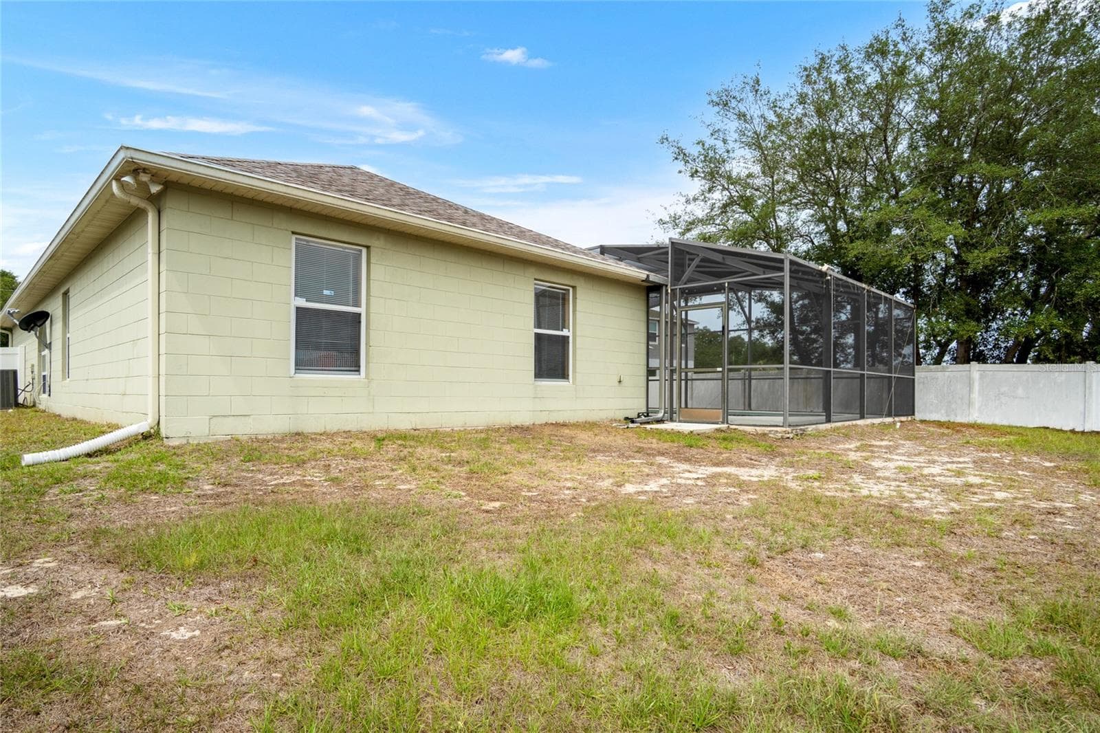 Back Yard - 203 FLOUNDER PL, POINCIANA