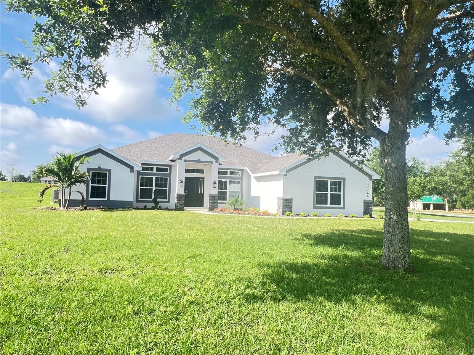 Single Family Residence at 37266 HIDDEN VIEW CIRCLE, DADE CITY, photo 2 of 31