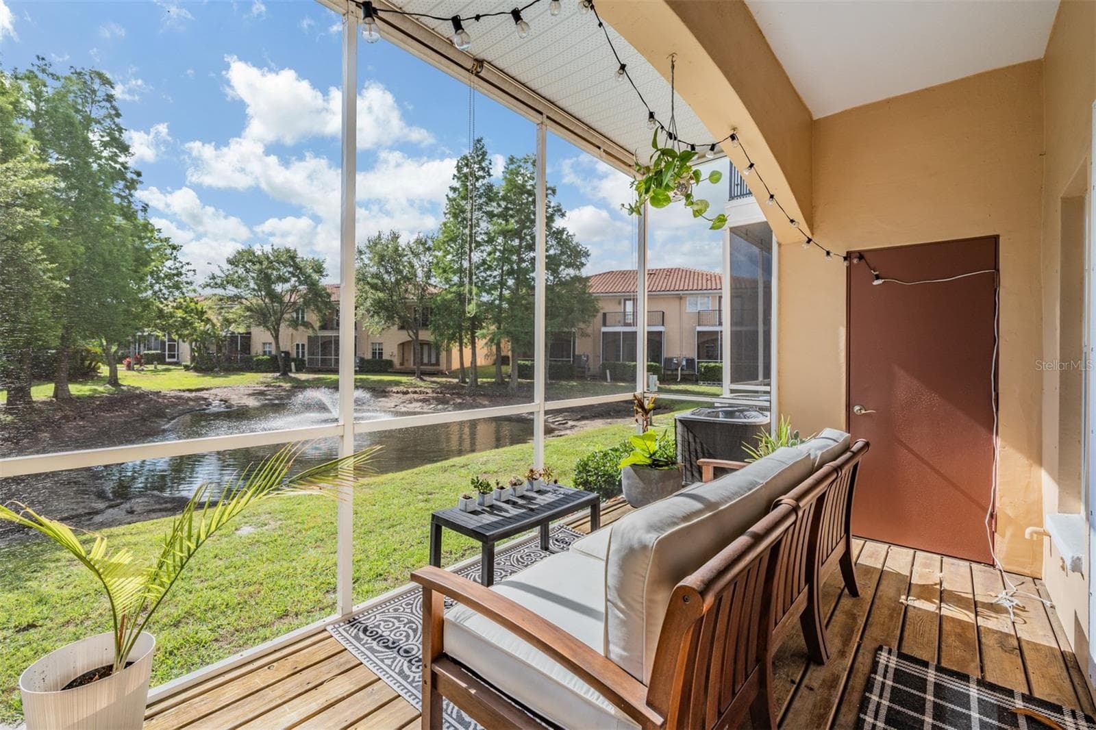 Townhouse at 415 BARCELONA DR, ST PETERSBURG, photo 2 of 38