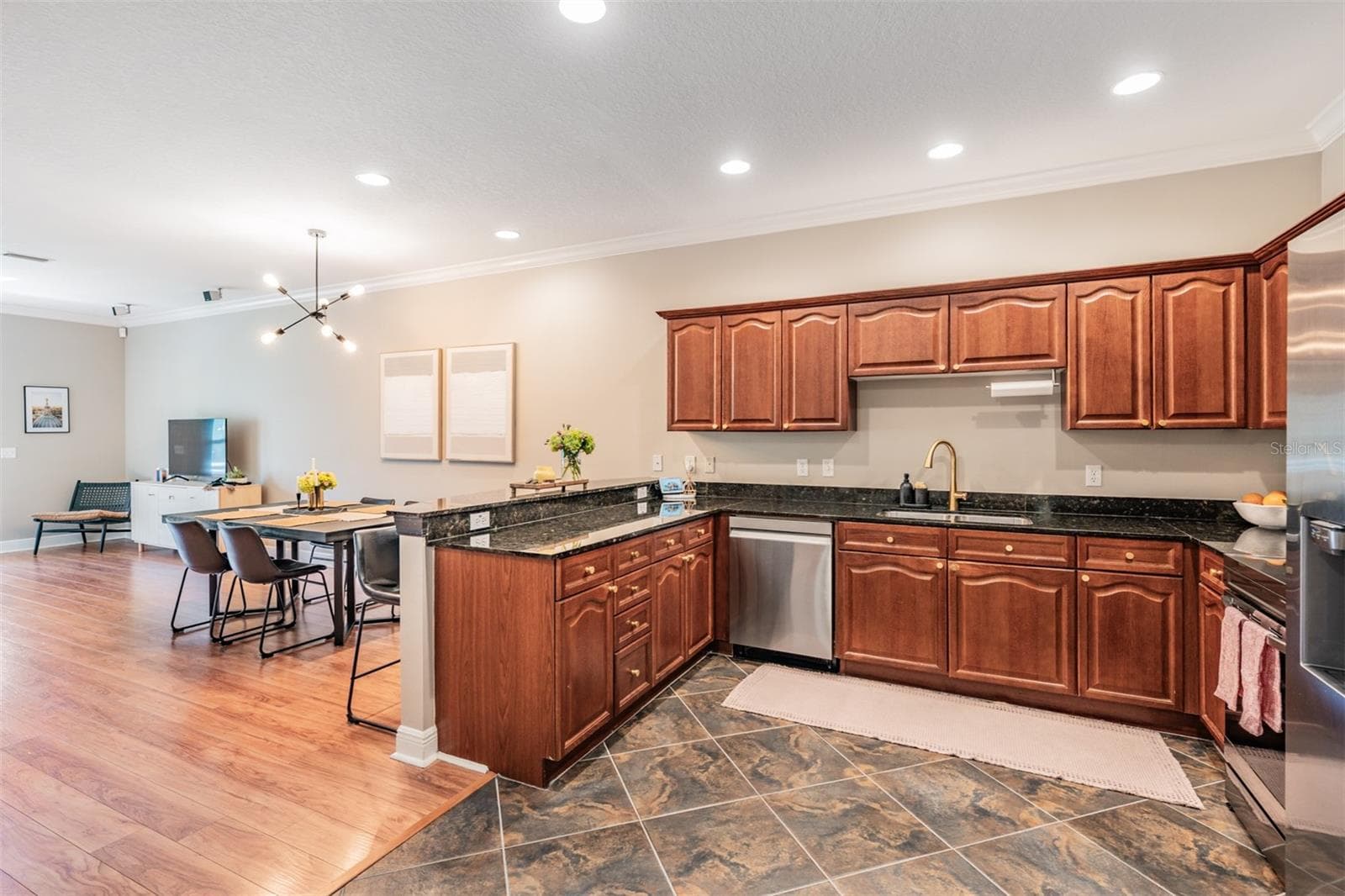 Townhouse at 415 BARCELONA DR, ST PETERSBURG, photo 16 of 38