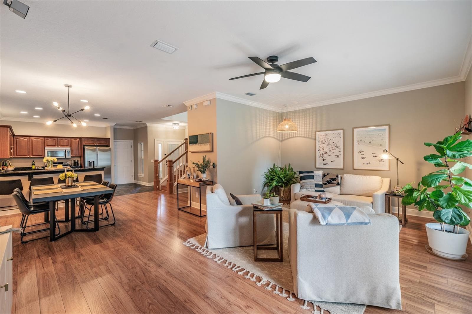 Townhouse at 415 BARCELONA DR, ST PETERSBURG, photo 9 of 38