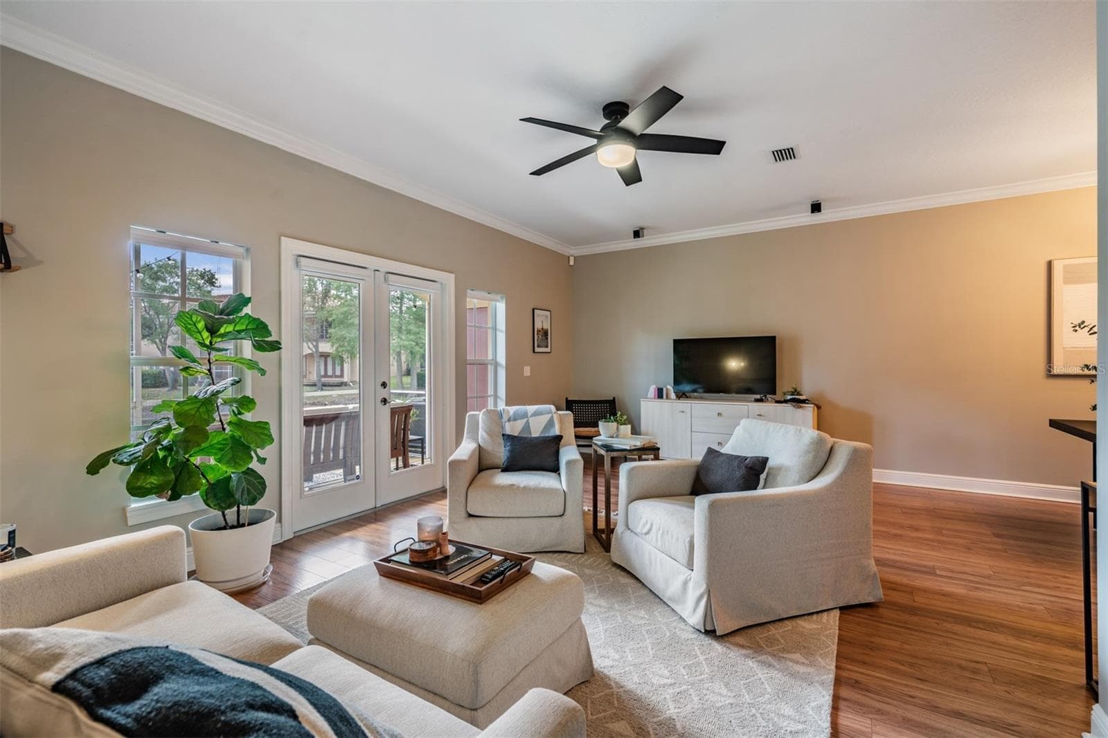 Townhouse at 415 BARCELONA DR, ST PETERSBURG, photo 5 of 38
