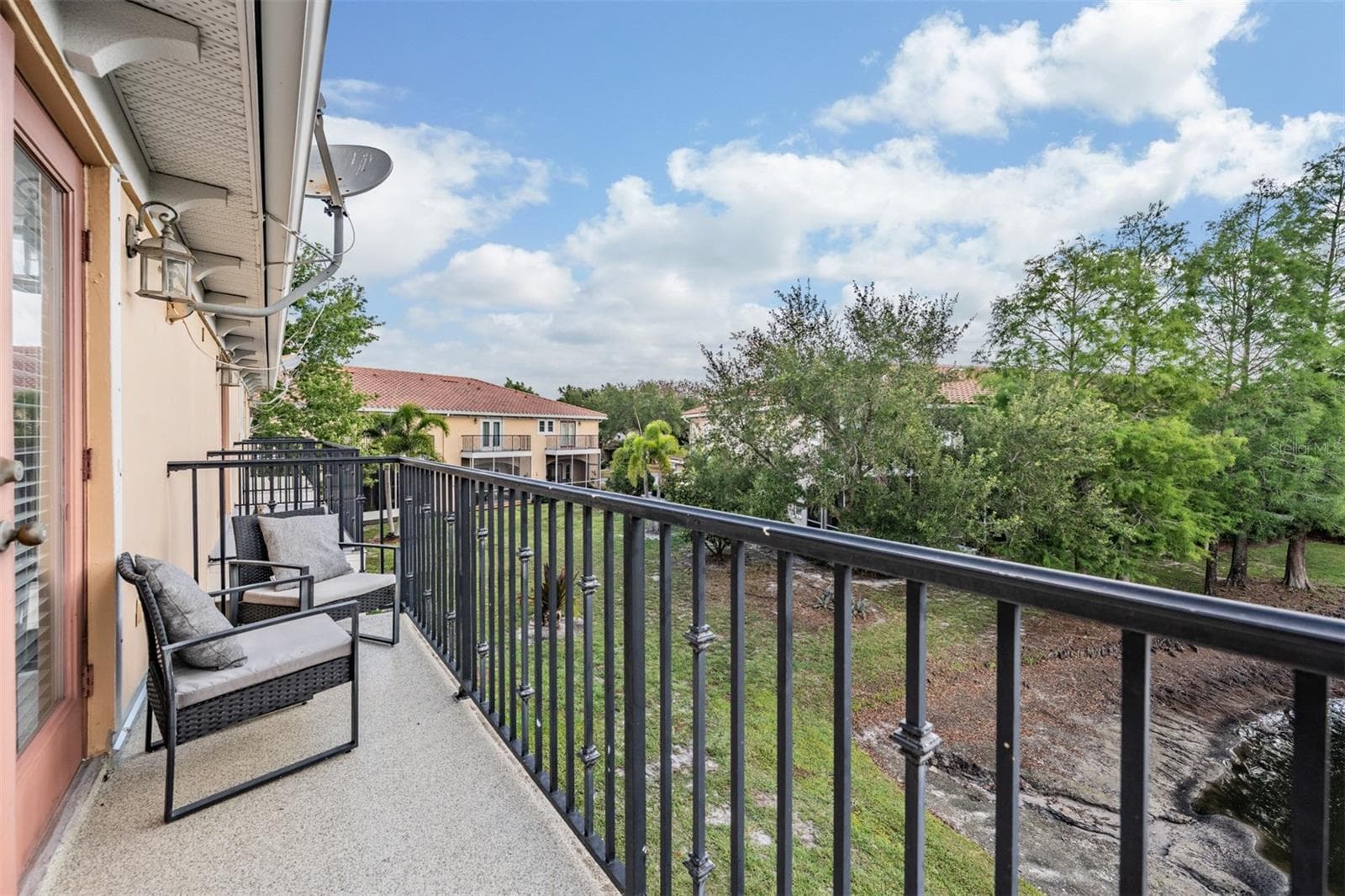 Townhouse at 415 BARCELONA DR, ST PETERSBURG, photo 21 of 38