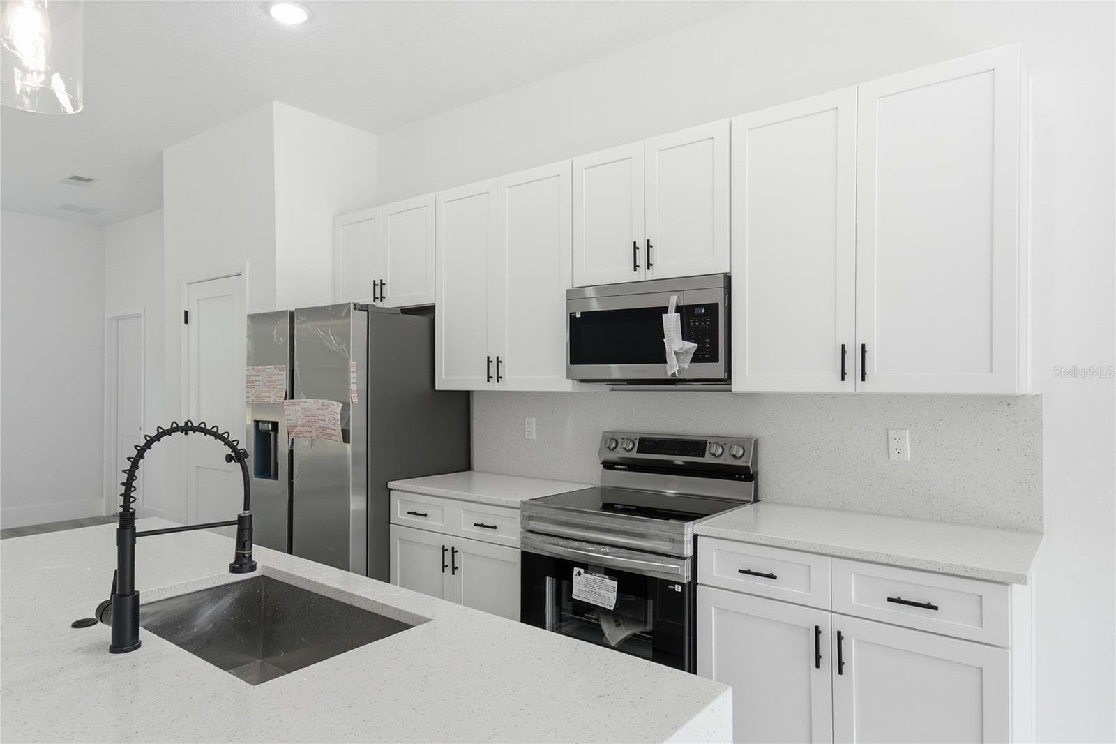 Single Family Residence at 226 E CALDWELL DR, DUNNELLON, photo 10 of 40