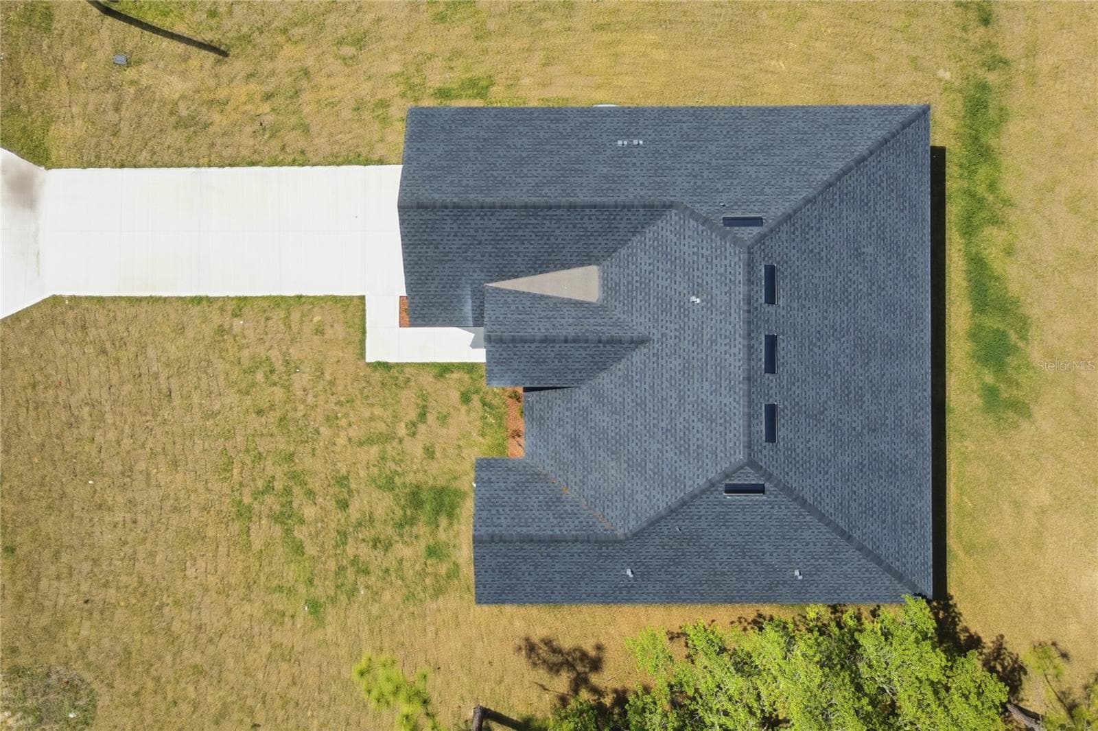 Single Family Residence at 226 E CALDWELL DR, DUNNELLON, photo 37 of 40
