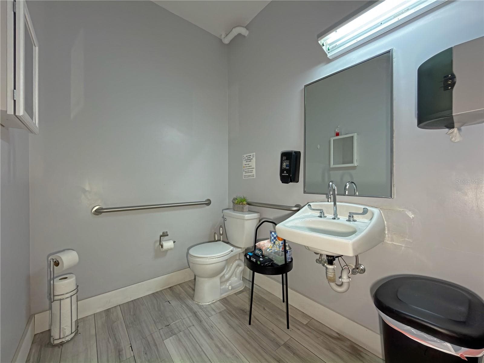 Photo1 Bathroom - 10501 S ORANGE AVE #107, ORLANDO