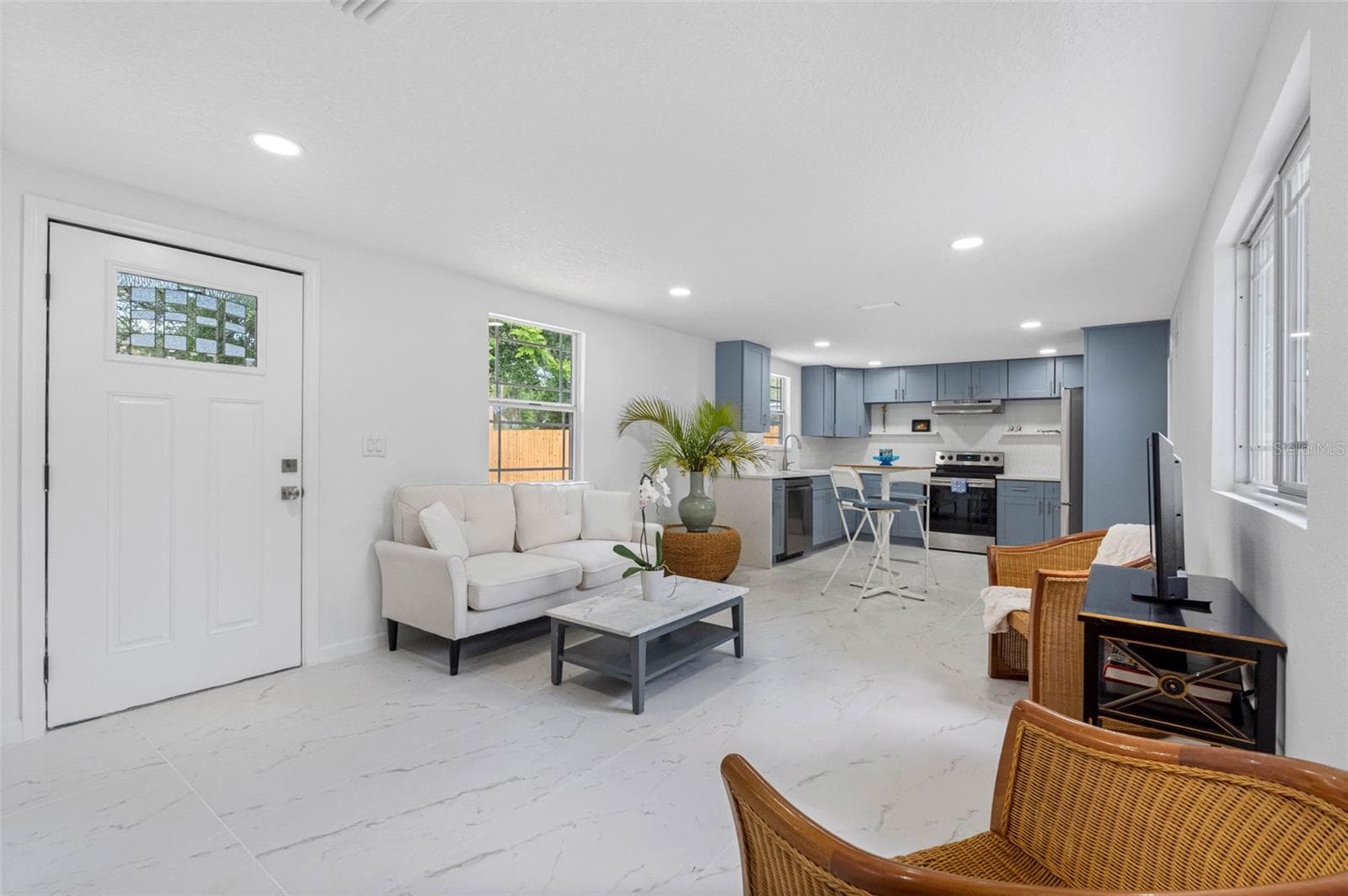 Single Family Residence at 1208 E CHILKOOT AVE, TAMPA, photo 6 of 32