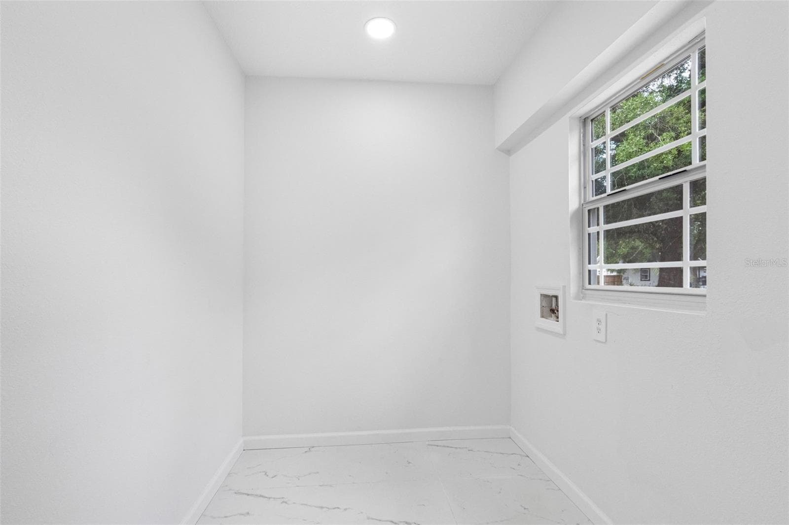 Single Family Residence at 1208 E CHILKOOT AVE, TAMPA, photo 27 of 32