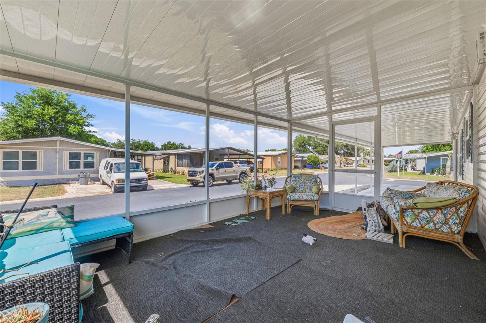 Manufactured Home at 3125 SHORT LEAF ST, WESLEY CHAPEL, photo 3 of 37