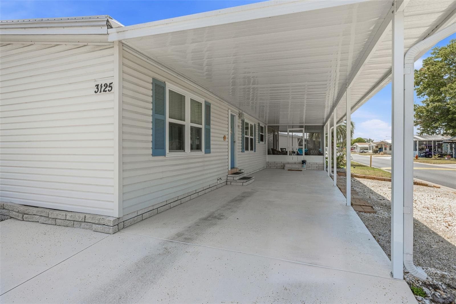 Manufactured Home at 3125 SHORT LEAF ST, WESLEY CHAPEL, photo 7 of 37