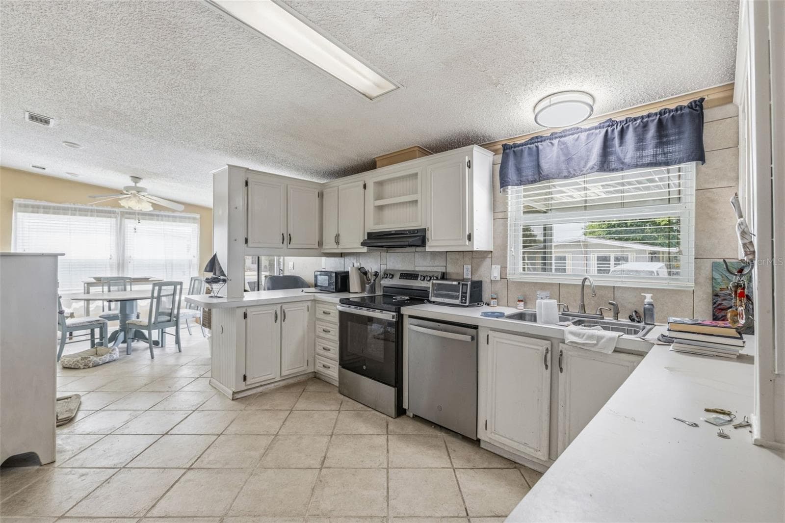 Manufactured Home at 3125 SHORT LEAF ST, WESLEY CHAPEL, photo 15 of 37