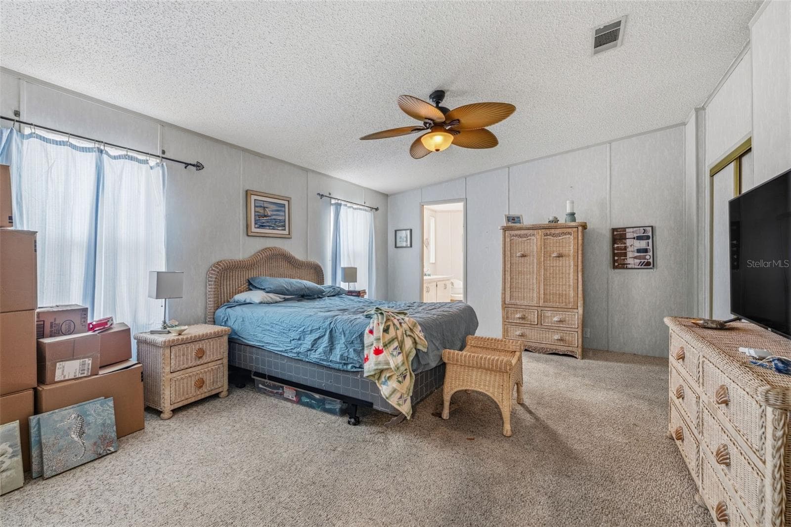 Manufactured Home at 3125 SHORT LEAF ST, WESLEY CHAPEL, photo 20 of 37