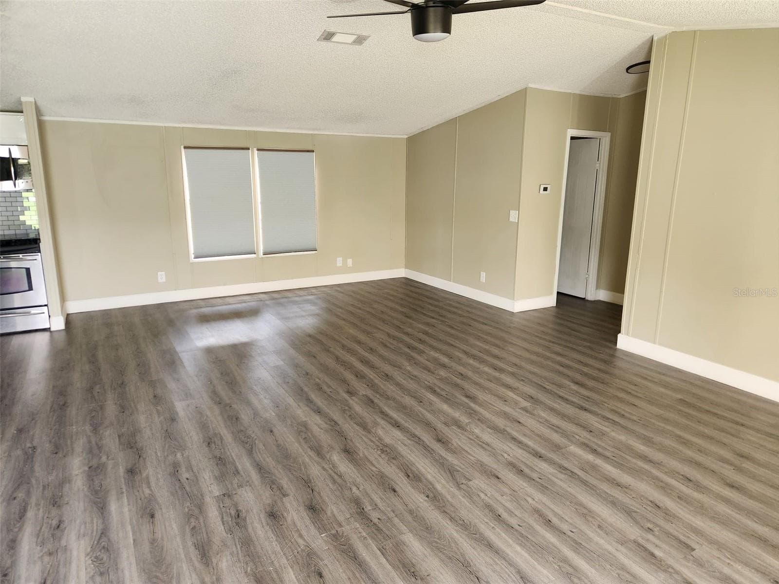 Manufactured Home at 9653 4TH AVE, ORLANDO, photo 5 of 34