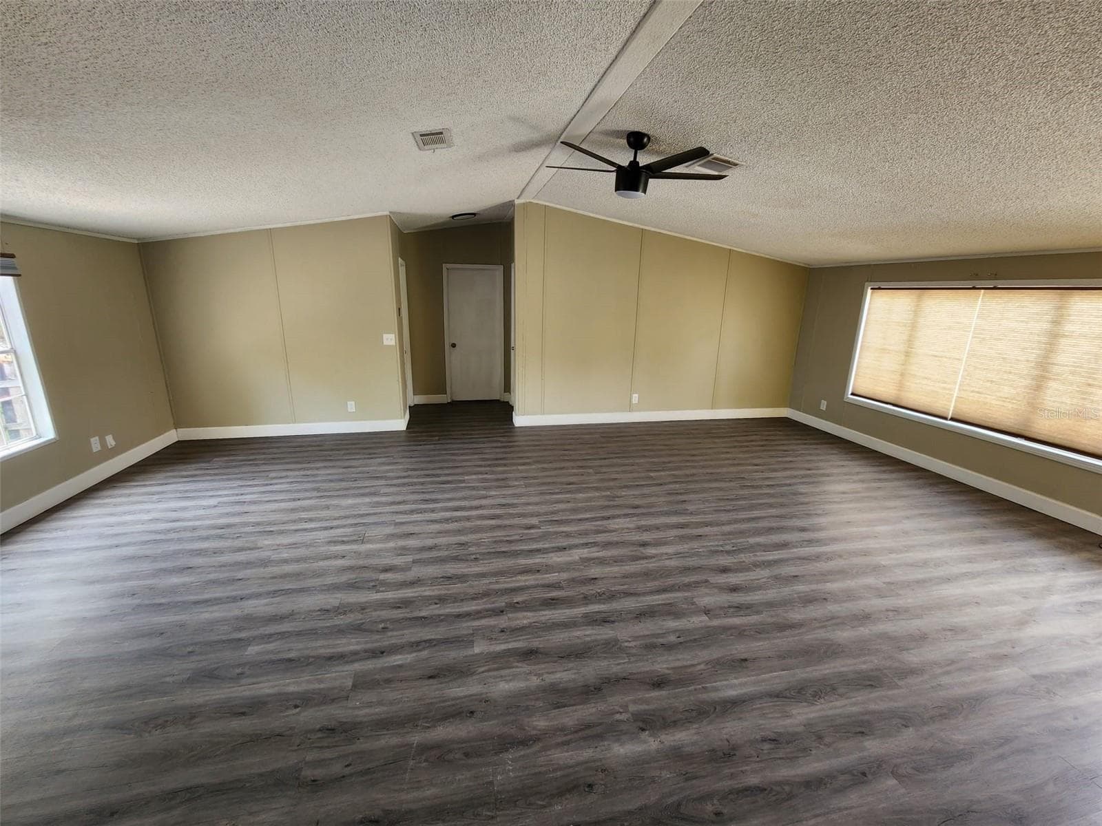 Manufactured Home at 9653 4TH AVE, ORLANDO, photo 8 of 34