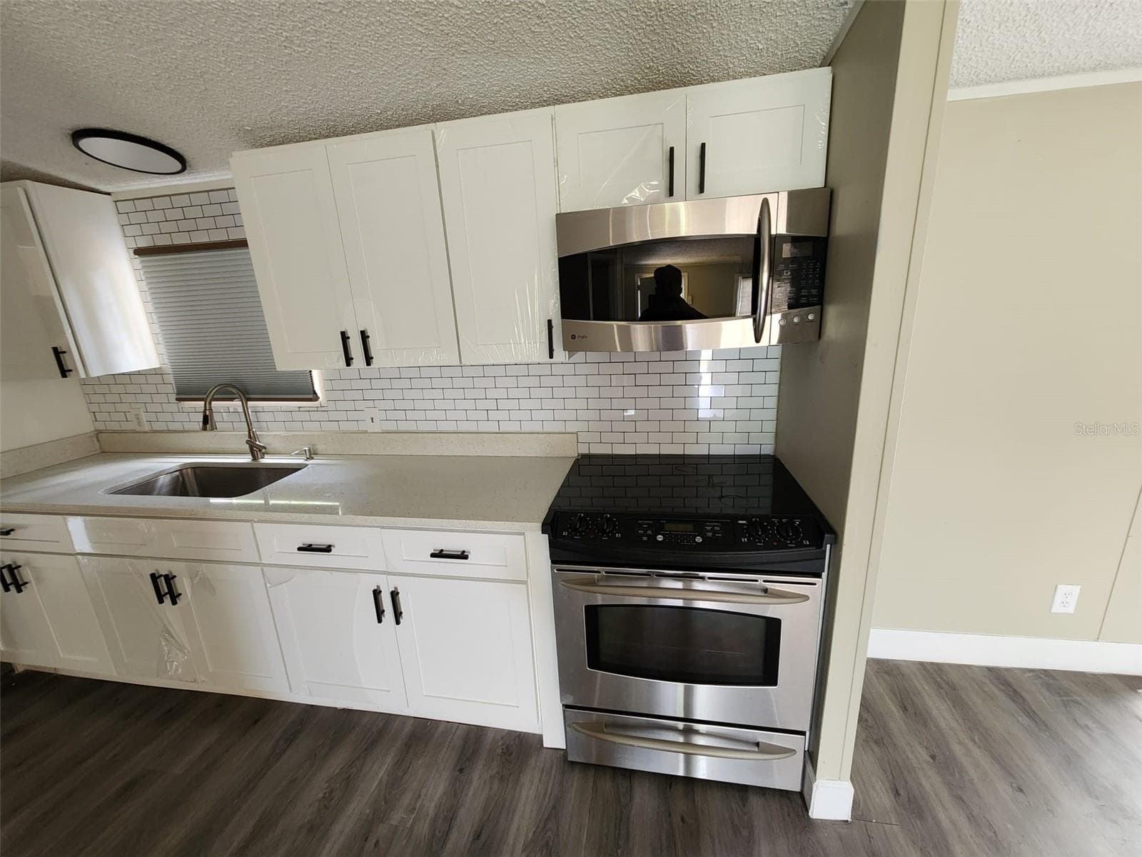 Manufactured Home at 9653 4TH AVE, ORLANDO, photo 12 of 34