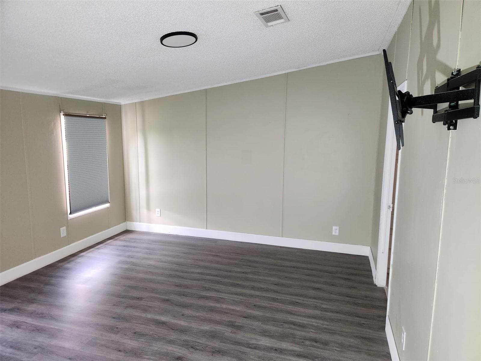 Manufactured Home at 9653 4TH AVE, ORLANDO, photo 14 of 34